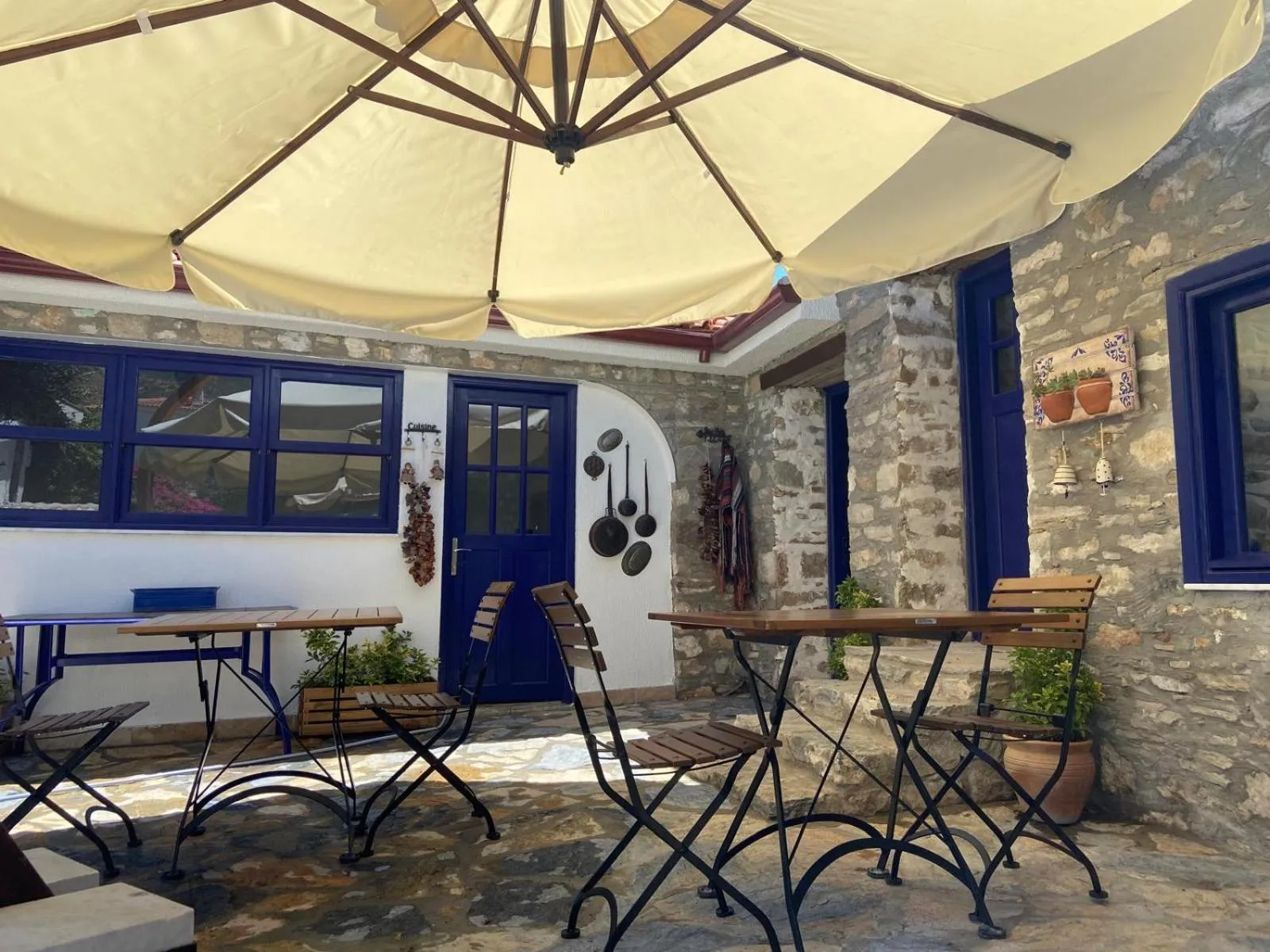 Dining area in Bahab Guest House