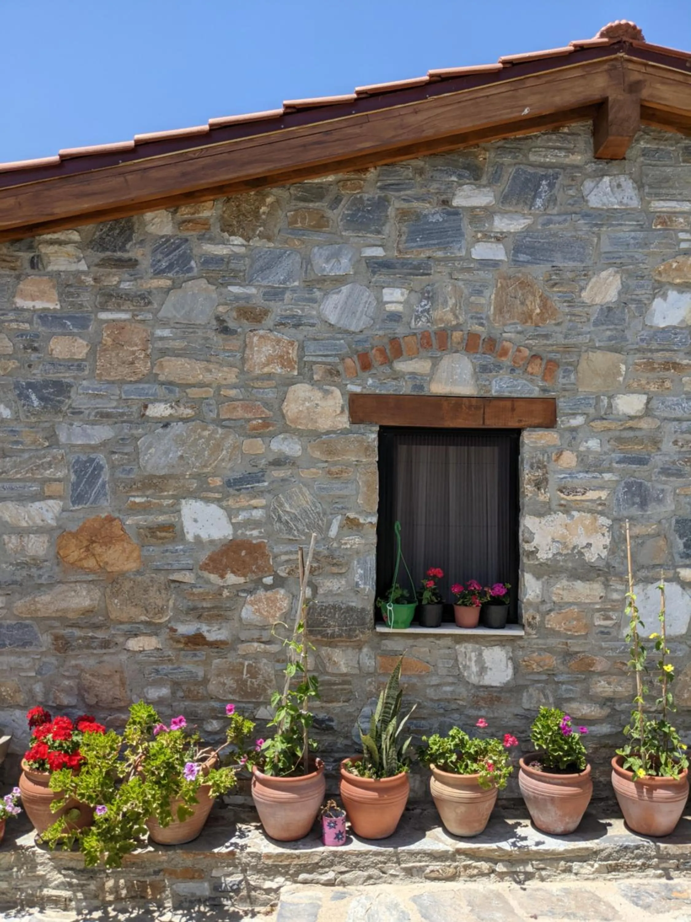 Property building in Bahab Guest House