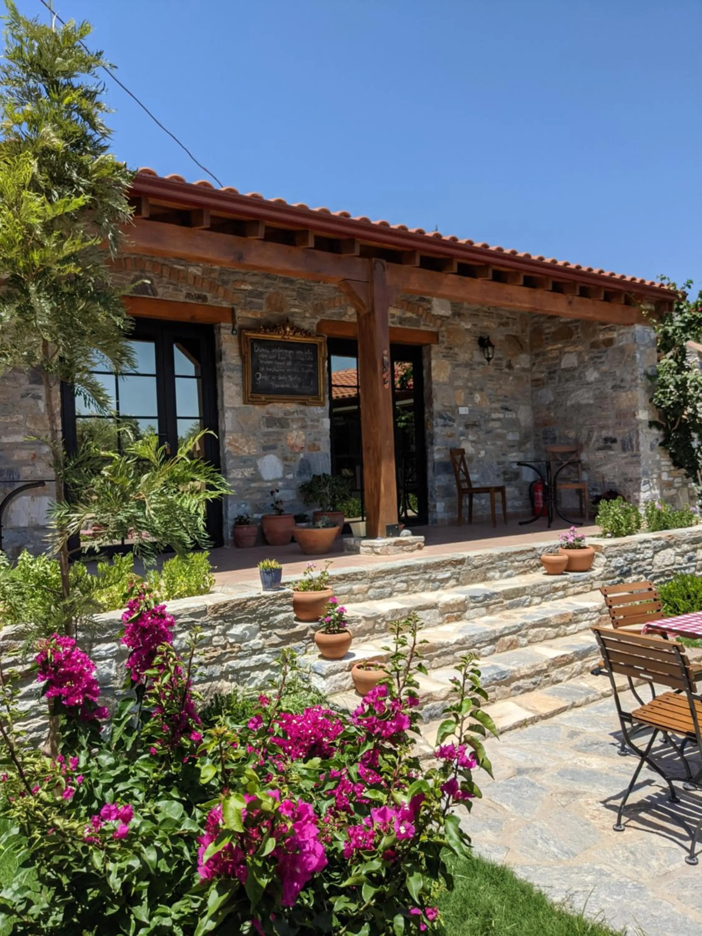 Property building in Bahab Guest House