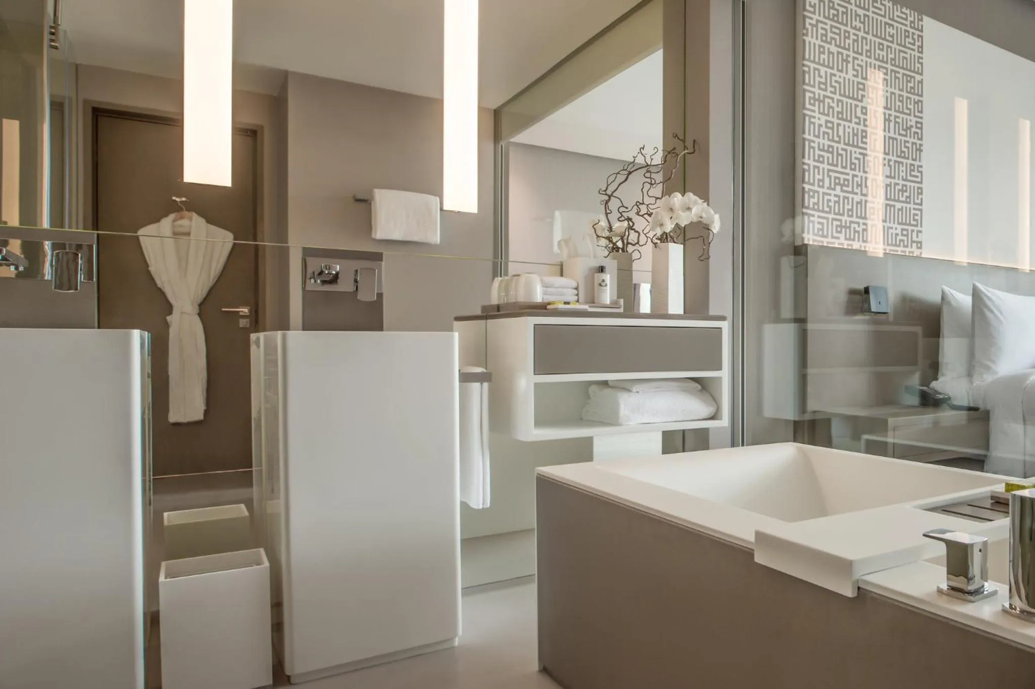 Photo of the whole room in InterContinental Dubai Marina by IHG