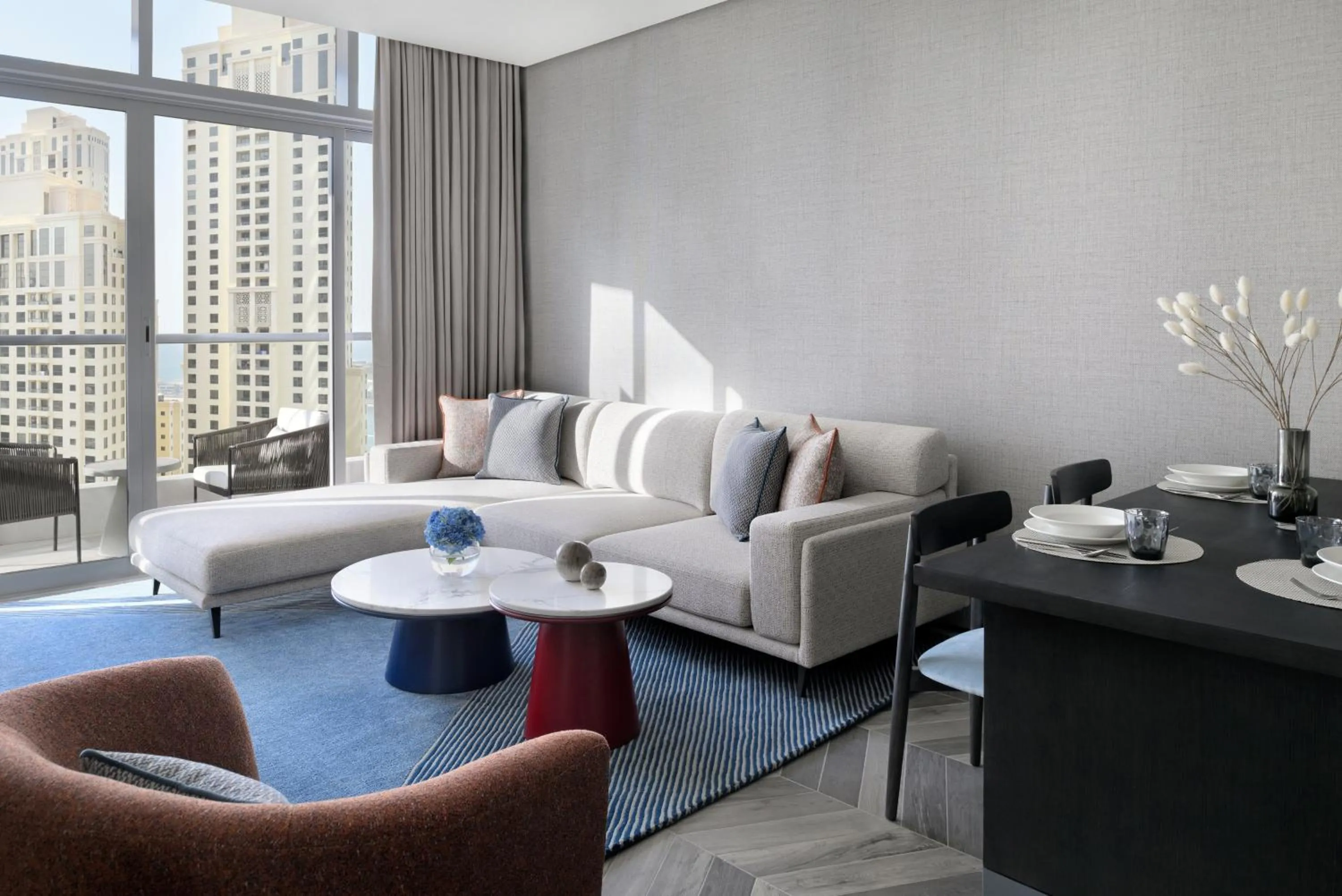 Photo of the whole room in InterContinental Dubai Marina by IHG