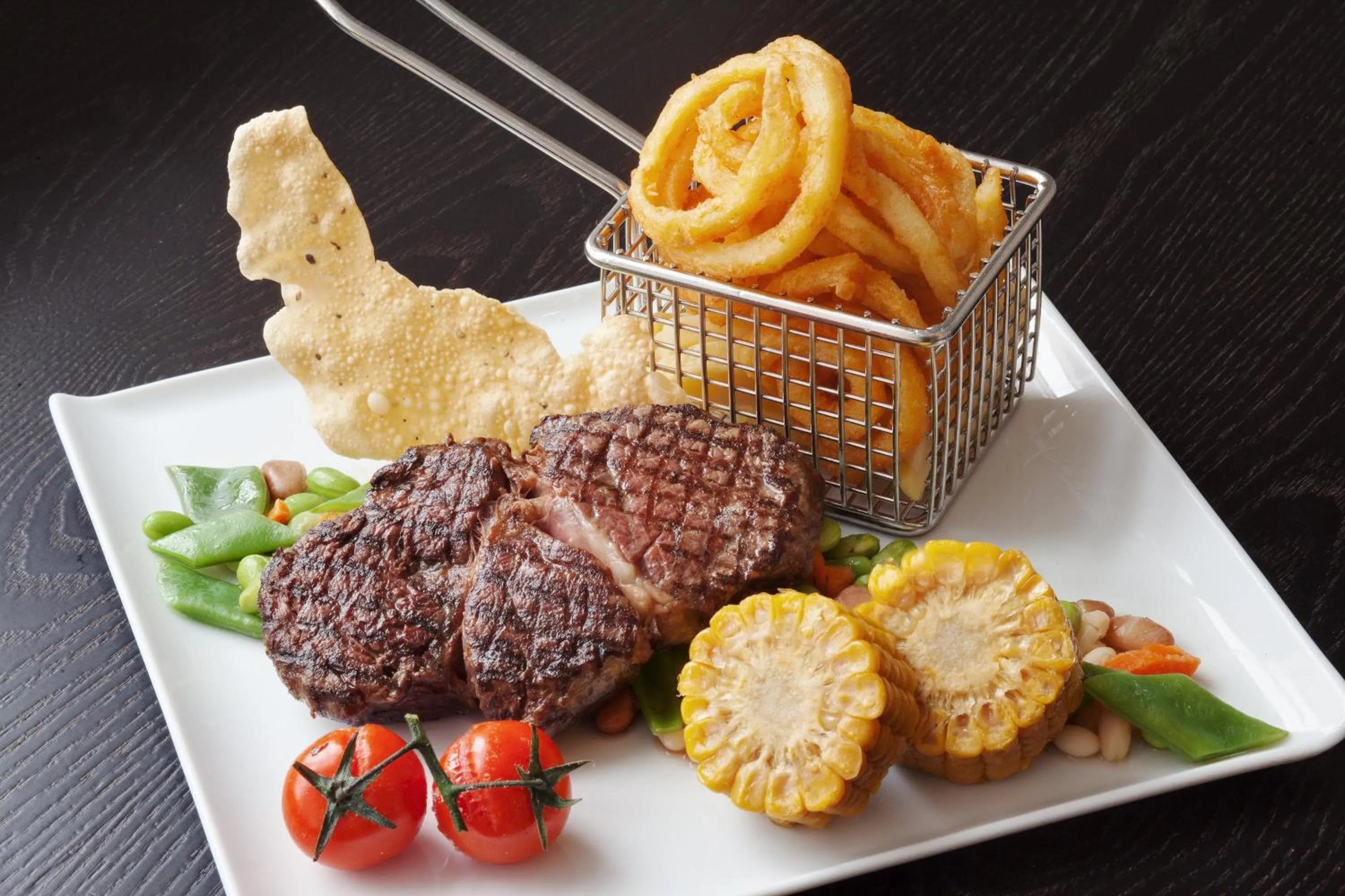 Restaurant/places to eat in Holiday Inn Dresden - Am Zwinger by IHG