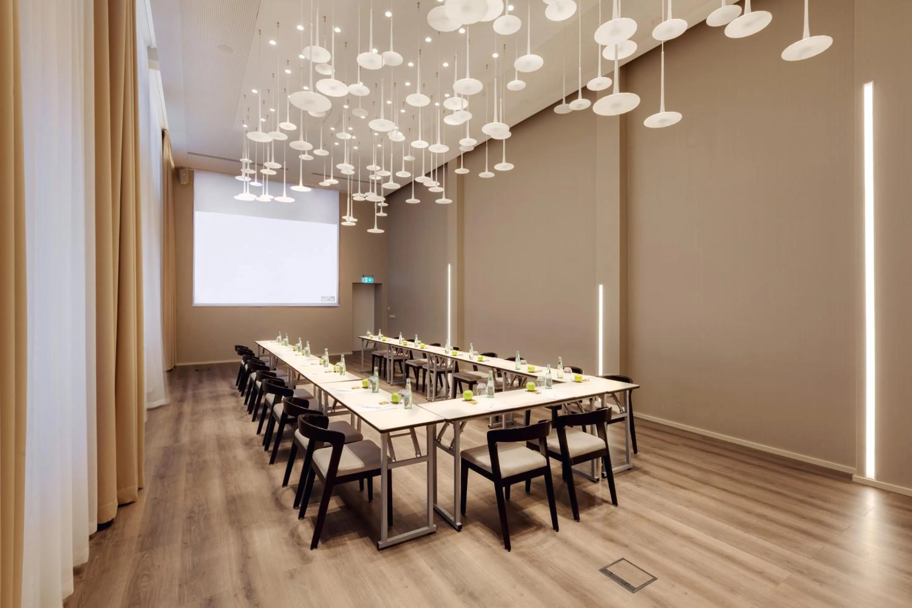 Meeting/conference room in Holiday Inn Dresden - Am Zwinger by IHG