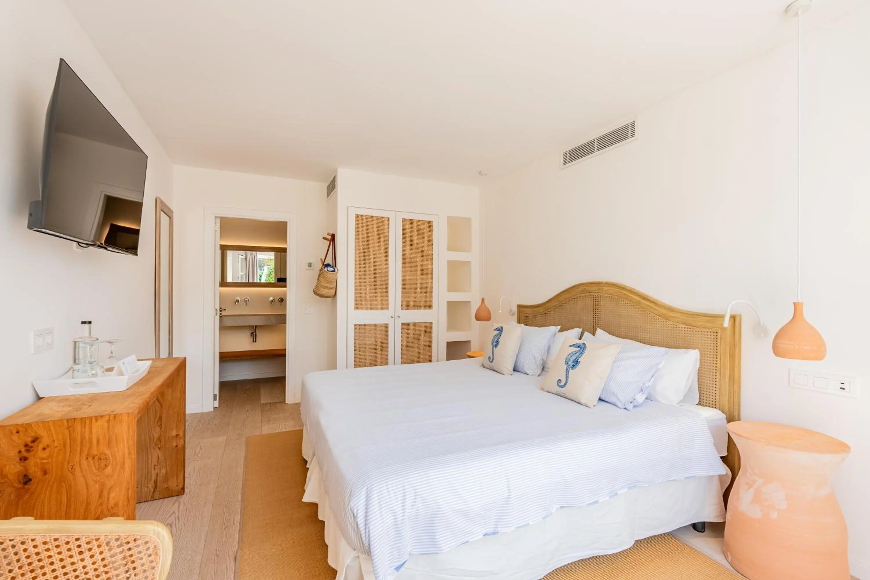 Photo of the whole room, Bed in The Sea Club