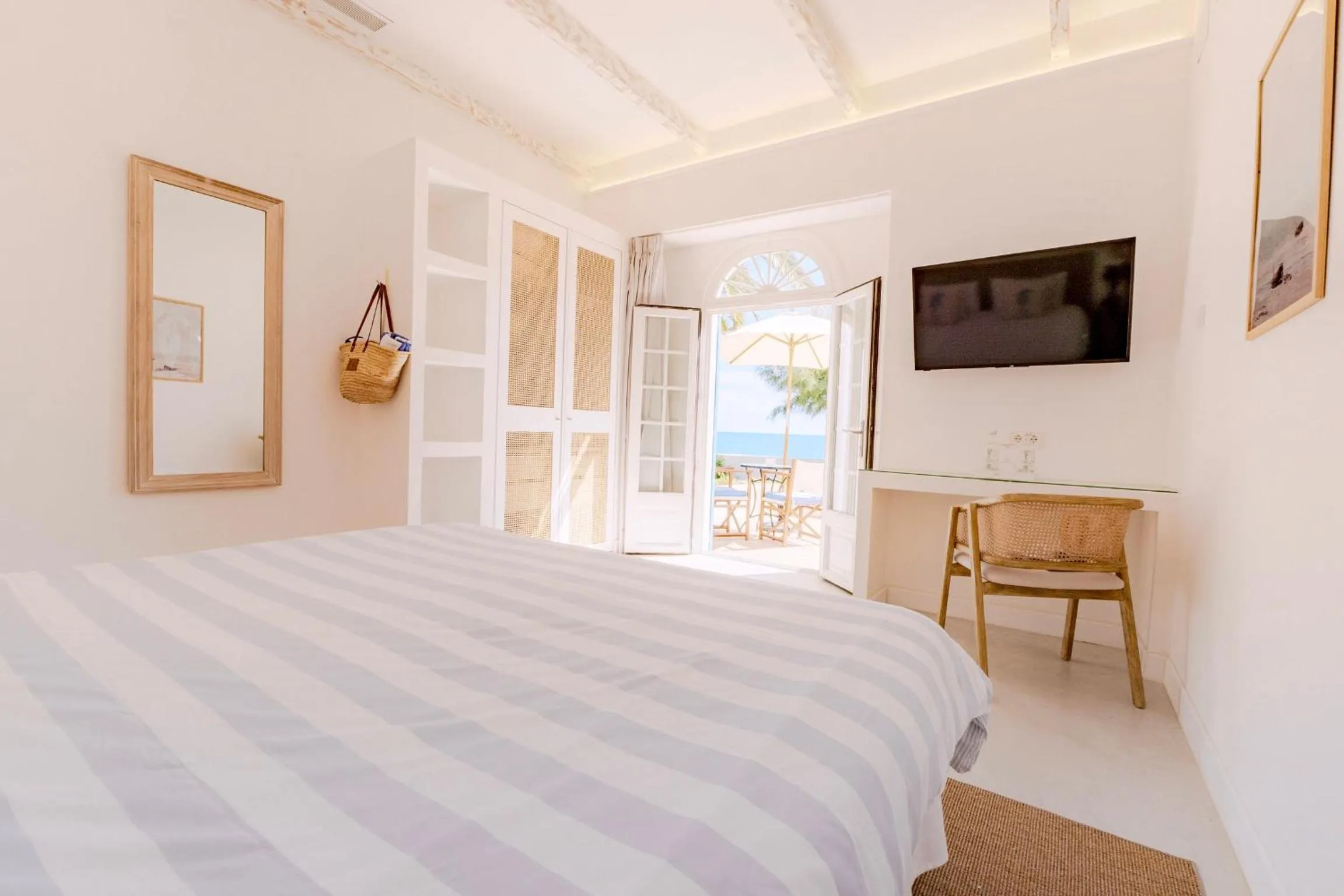 Bedroom, Bed in The Sea Club