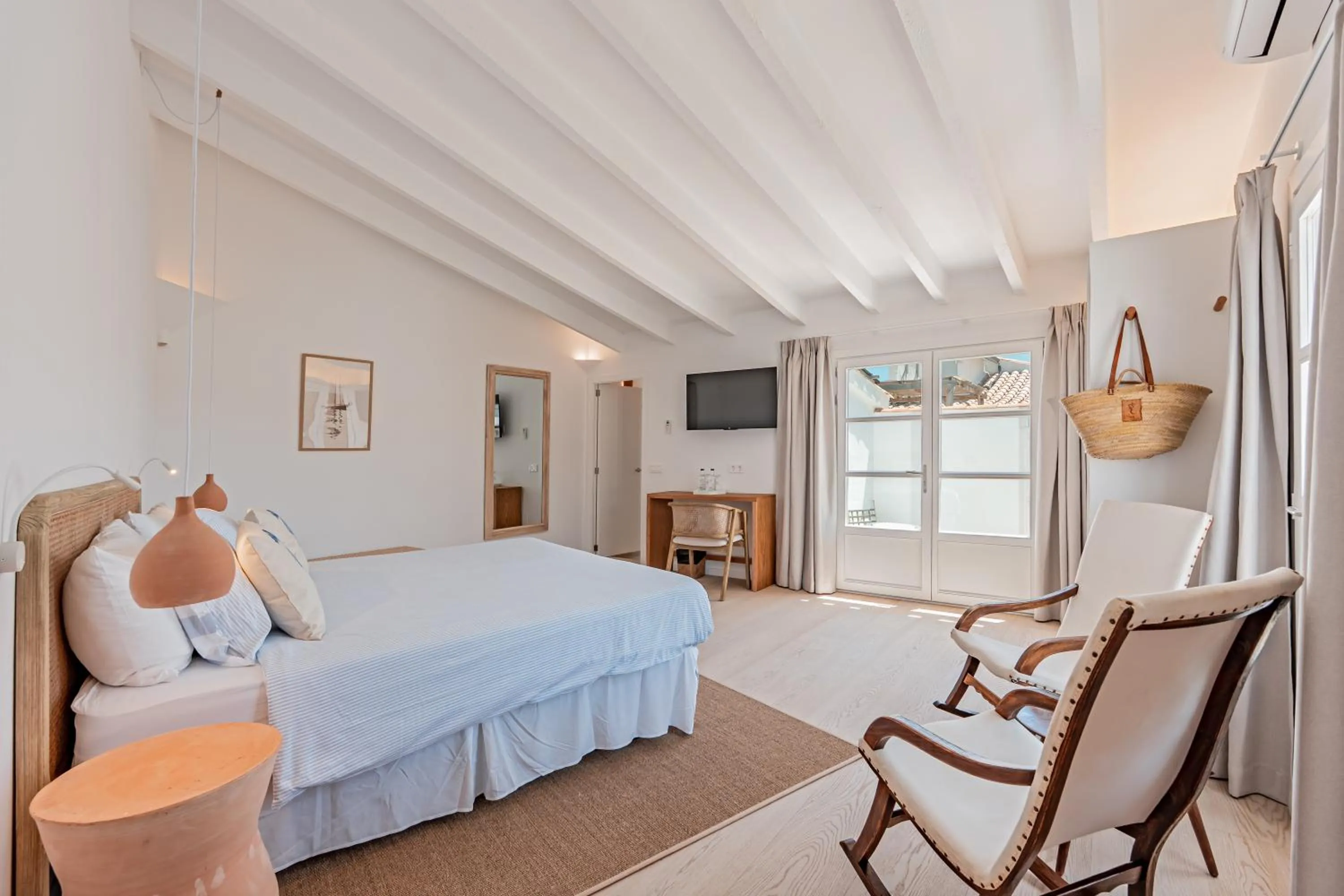 Photo of the whole room, Bed in The Sea Club