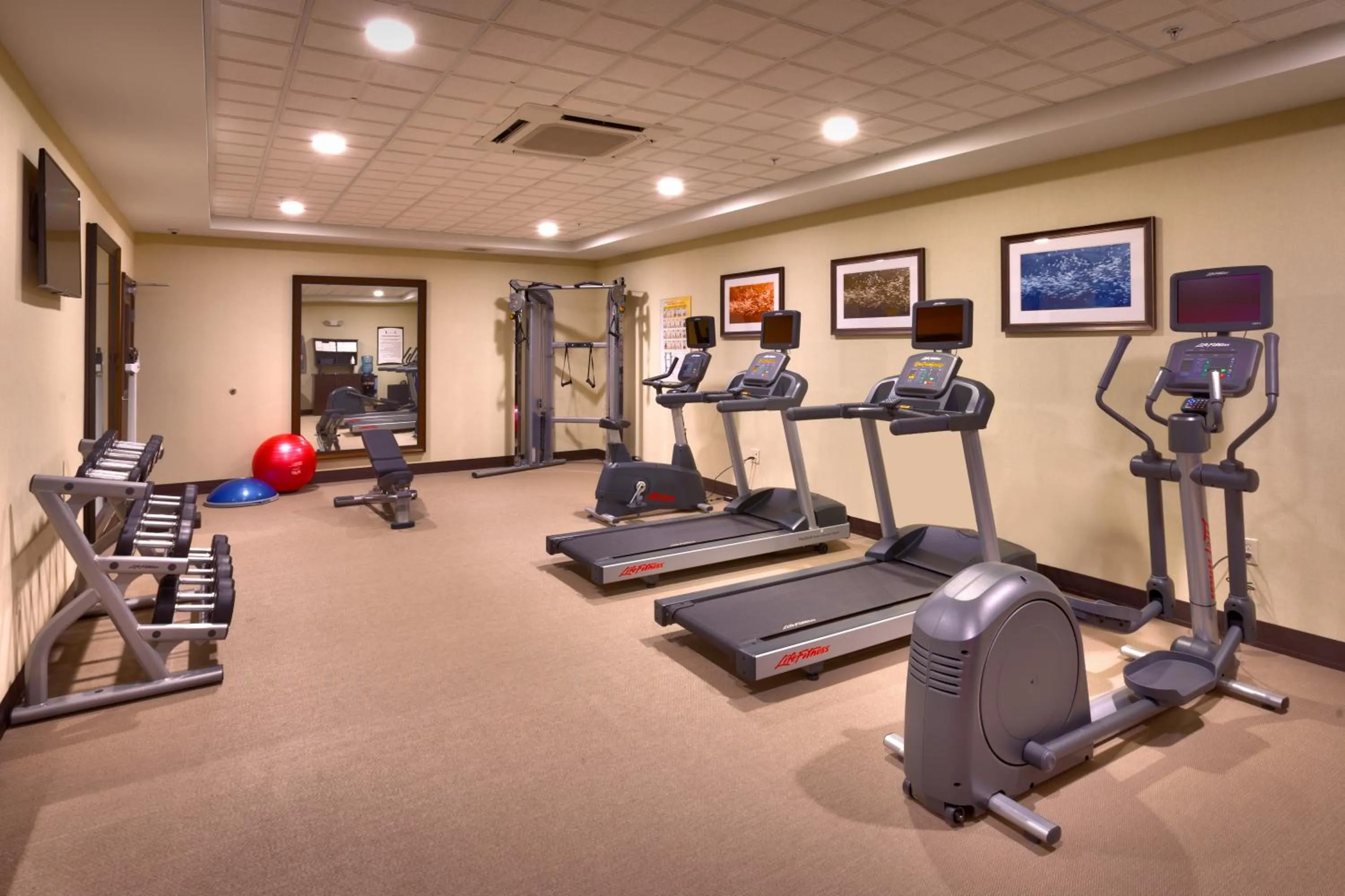 Fitness centre/facilities in Staybridge Suites Cheyenne by IHG