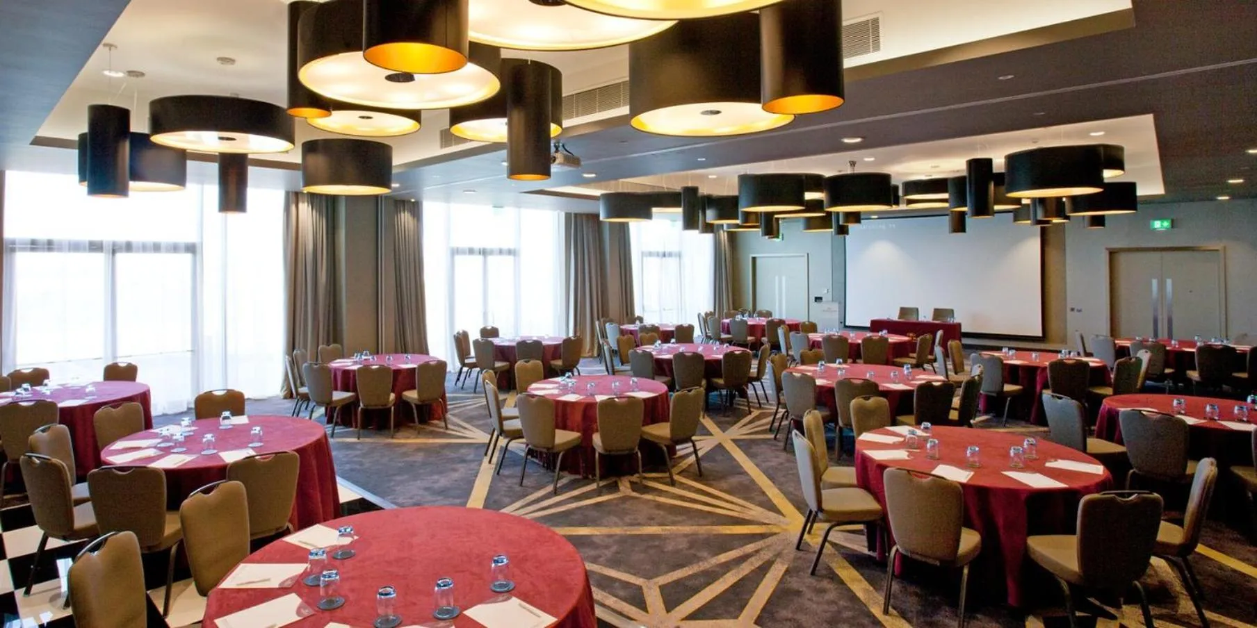 Meeting/conference room in Crowne Plaza Aberdeen Airport by IHG