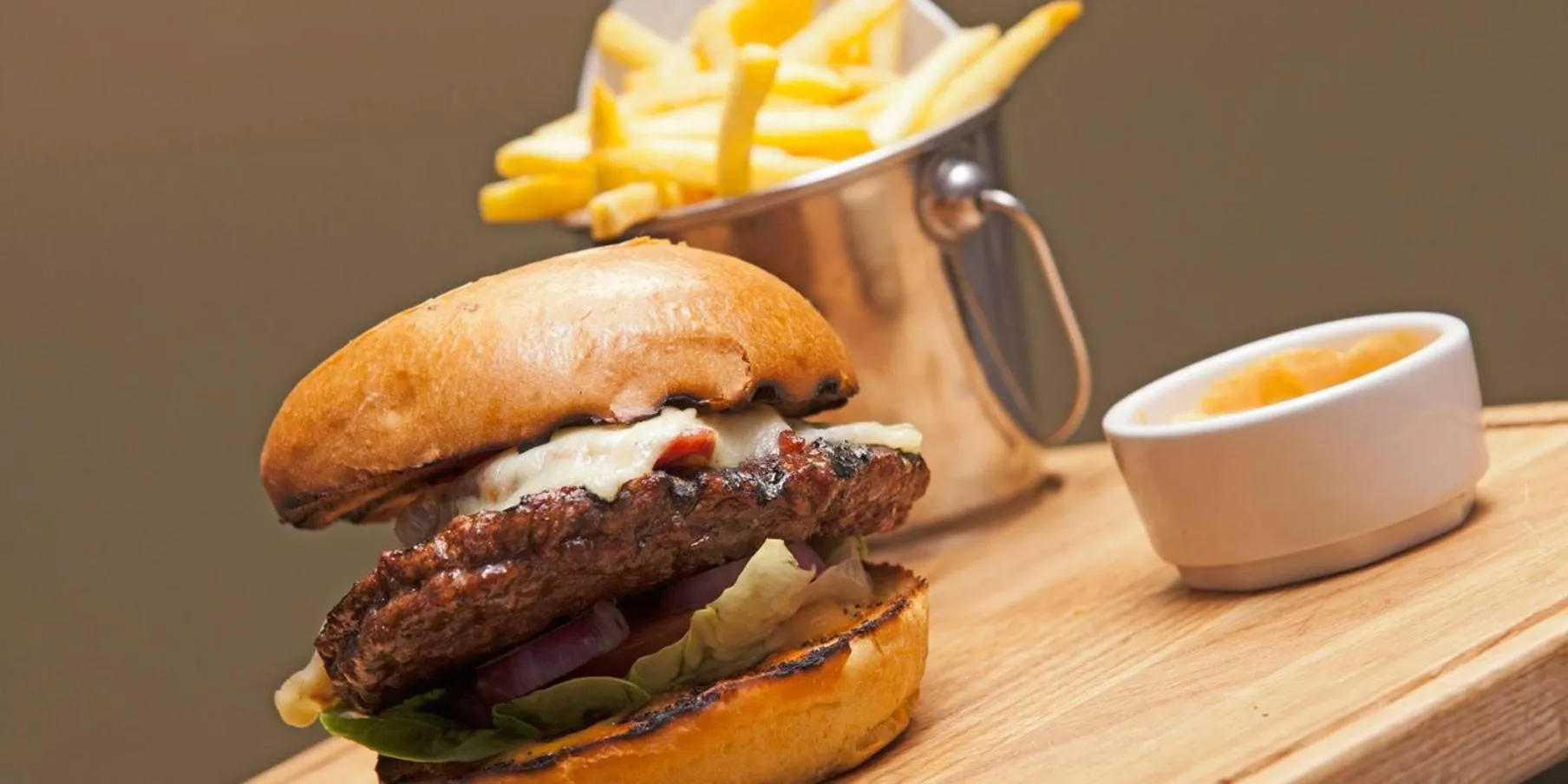 Restaurant/places to eat in Crowne Plaza Aberdeen Airport by IHG