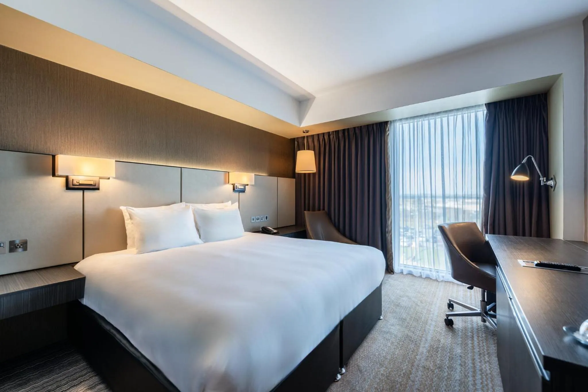 Photo of the whole room, Bed in Crowne Plaza Aberdeen Airport by IHG