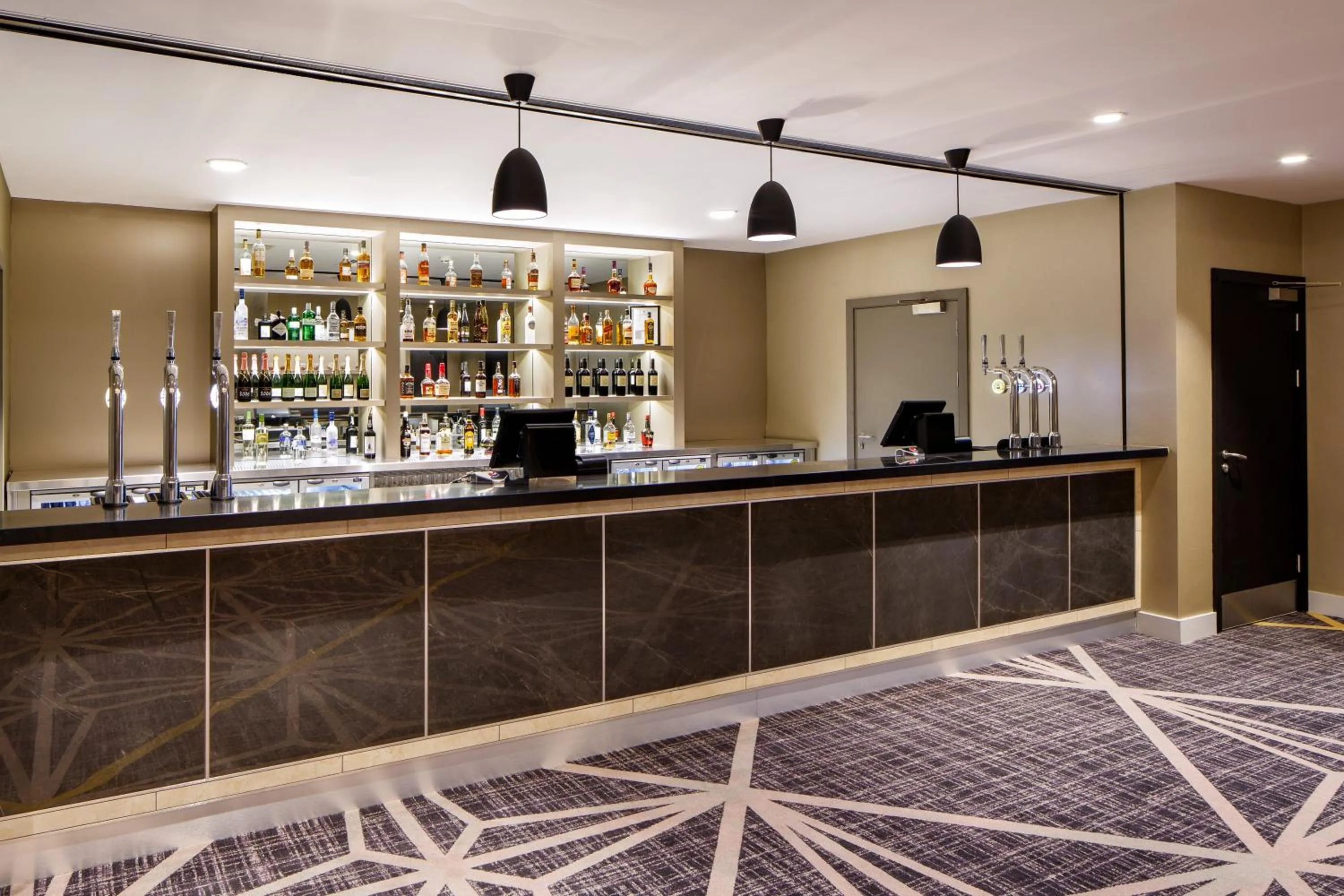 Lounge or bar in Crowne Plaza Aberdeen Airport by IHG