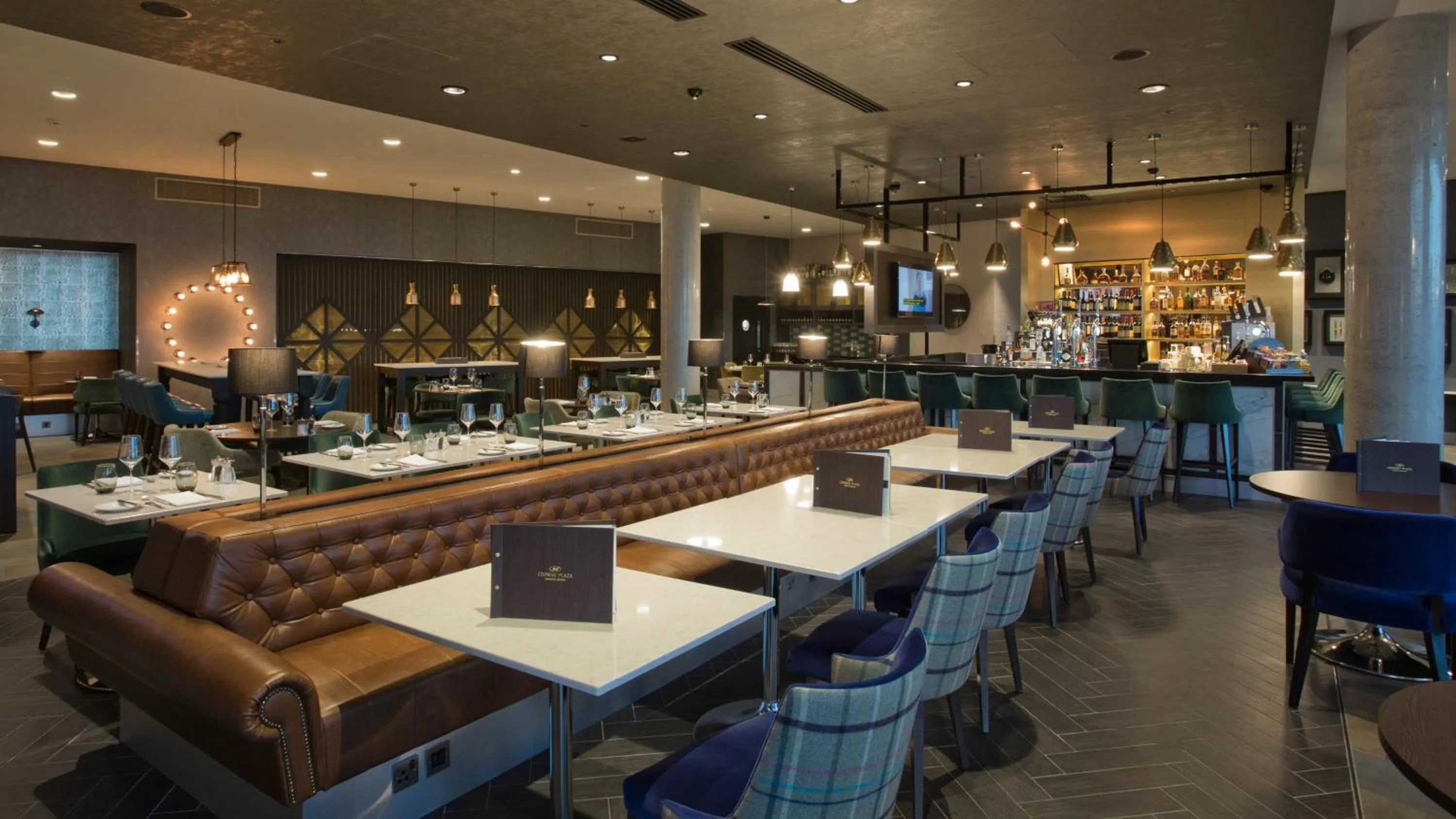 Lounge or bar in Crowne Plaza Aberdeen Airport by IHG