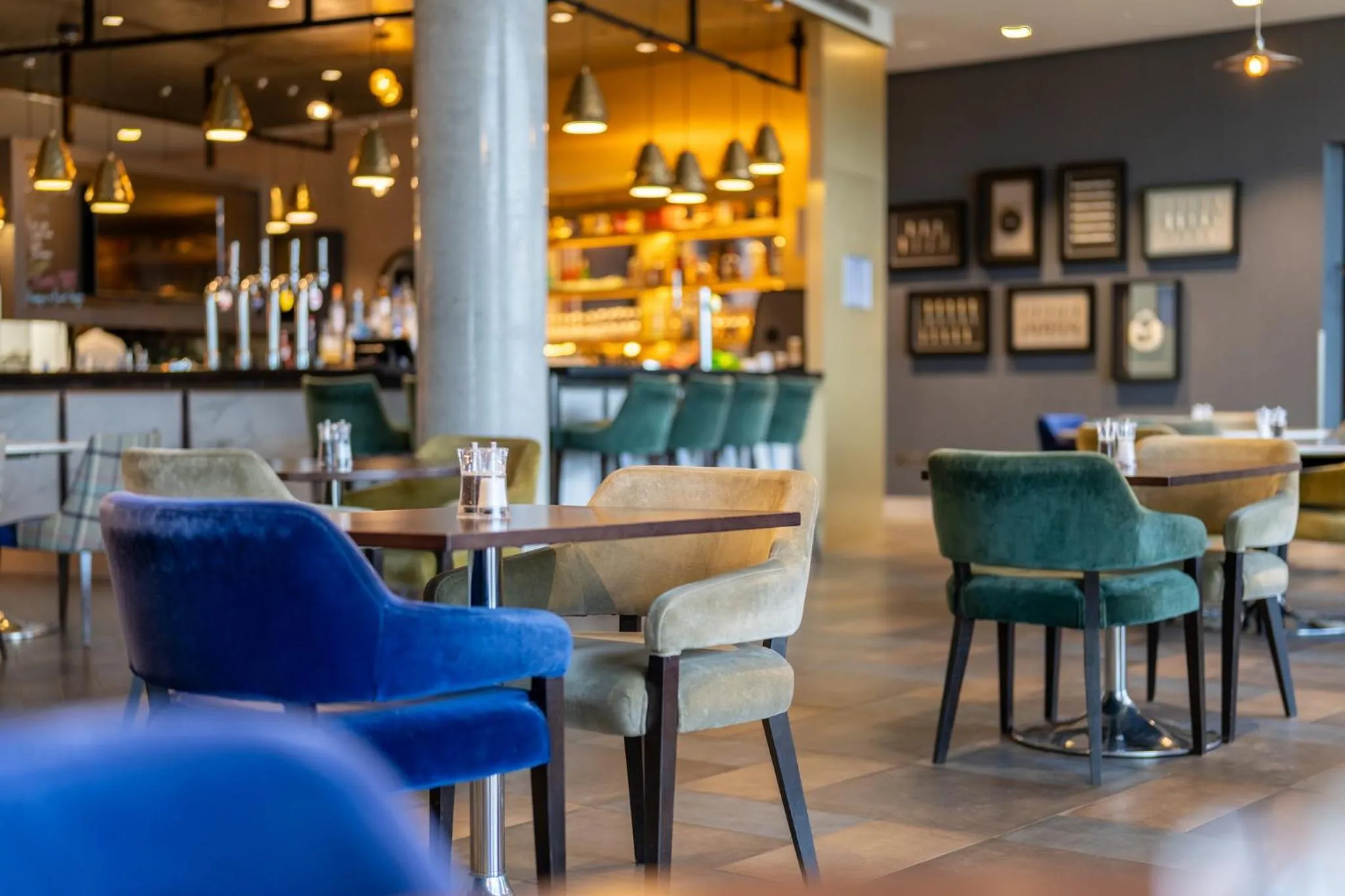 Restaurant/places to eat in Crowne Plaza Aberdeen Airport by IHG