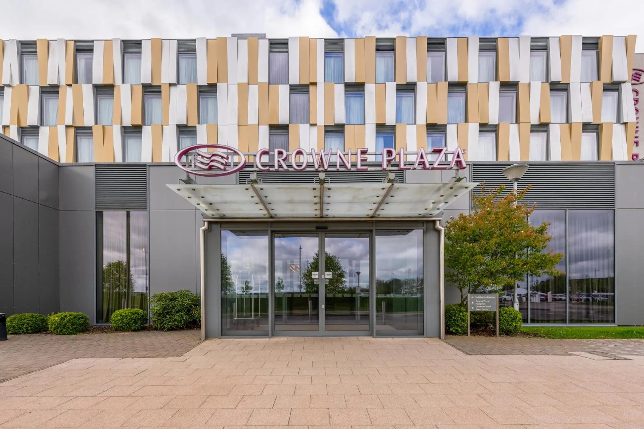 Property building in Crowne Plaza Aberdeen Airport by IHG