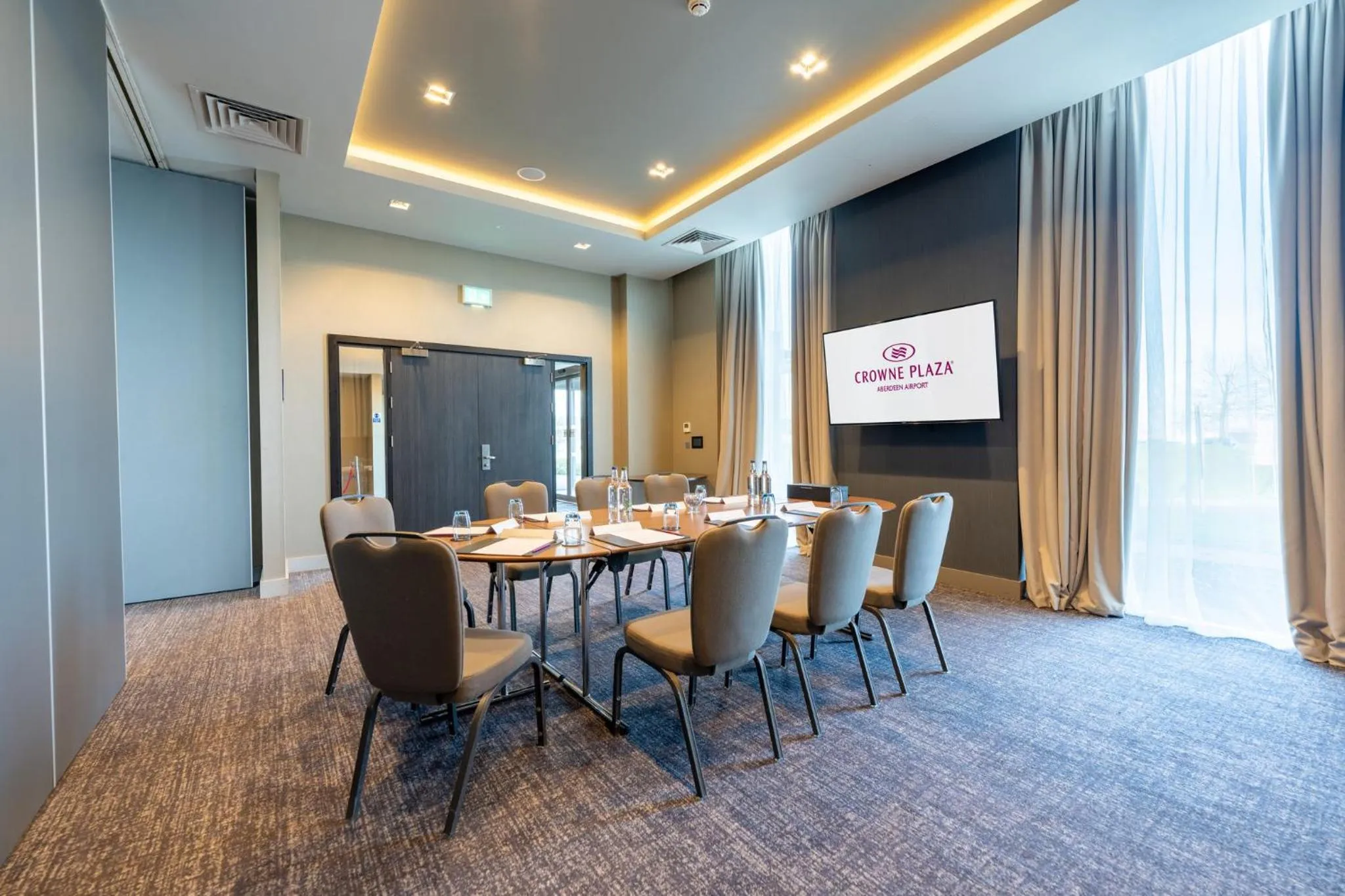 Meeting/conference room in Crowne Plaza Aberdeen Airport by IHG