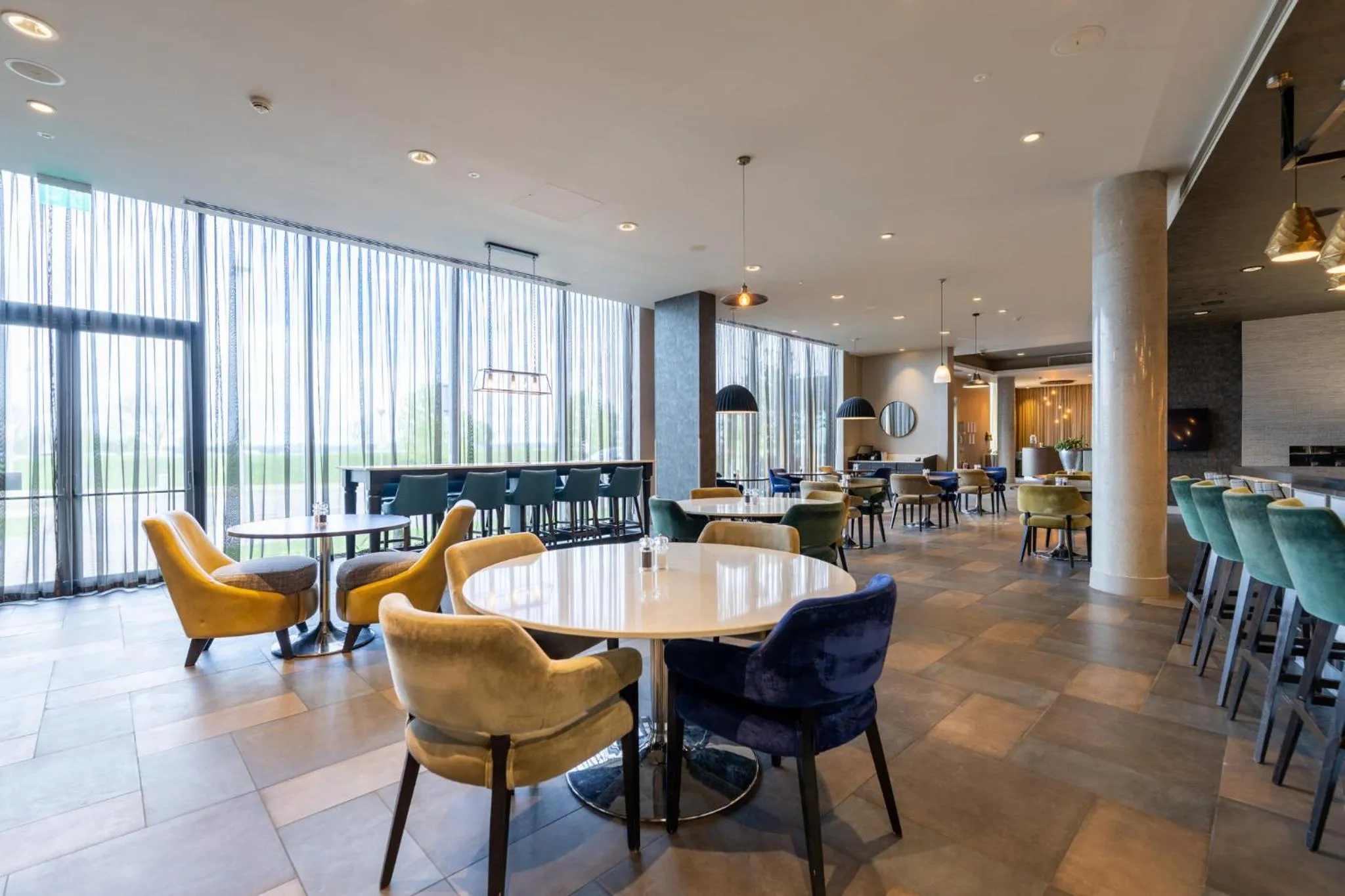 Restaurant/places to eat in Crowne Plaza Aberdeen Airport by IHG