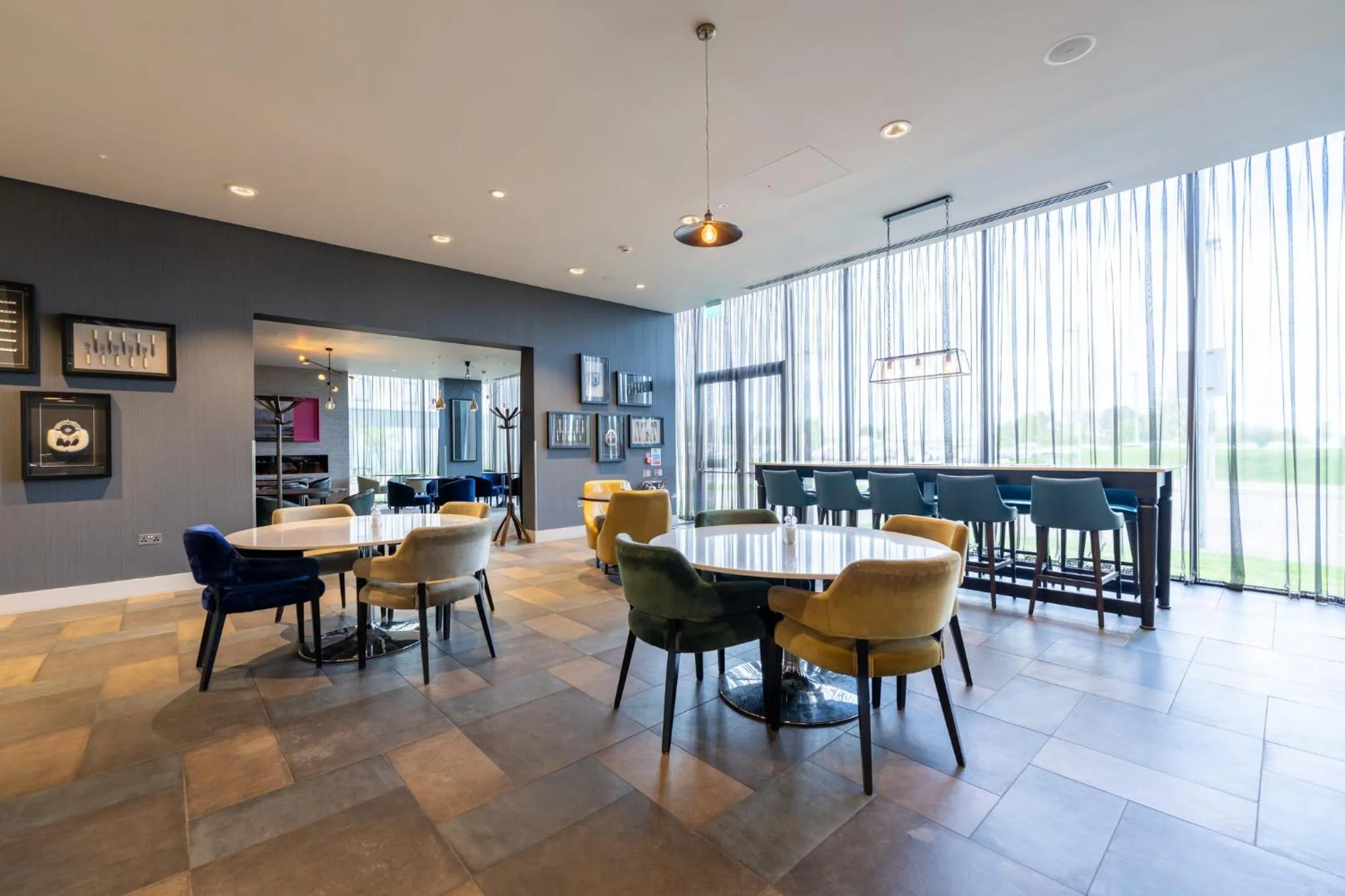Restaurant/places to eat in Crowne Plaza Aberdeen Airport by IHG