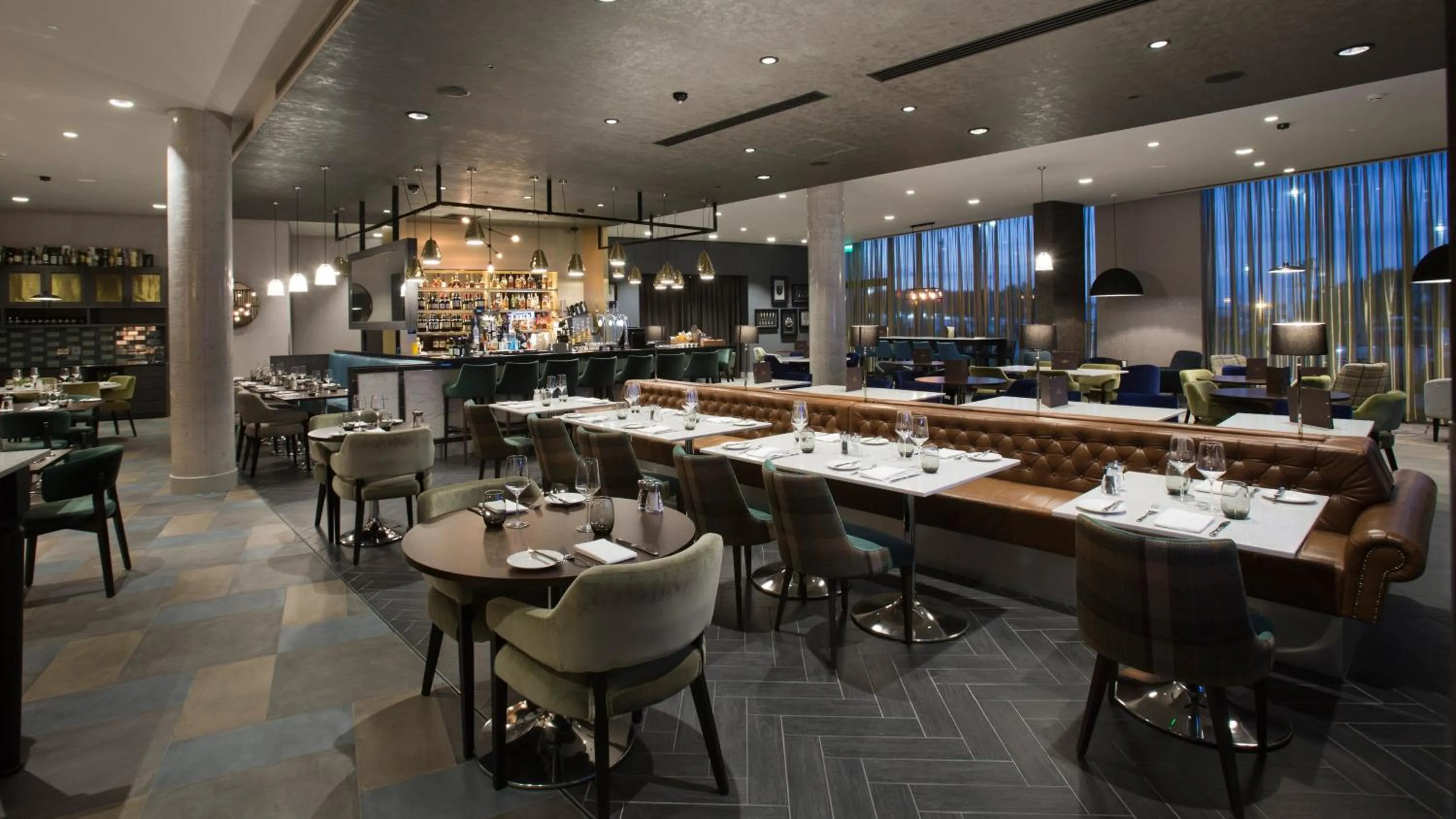 Restaurant/places to eat in Crowne Plaza Aberdeen Airport by IHG