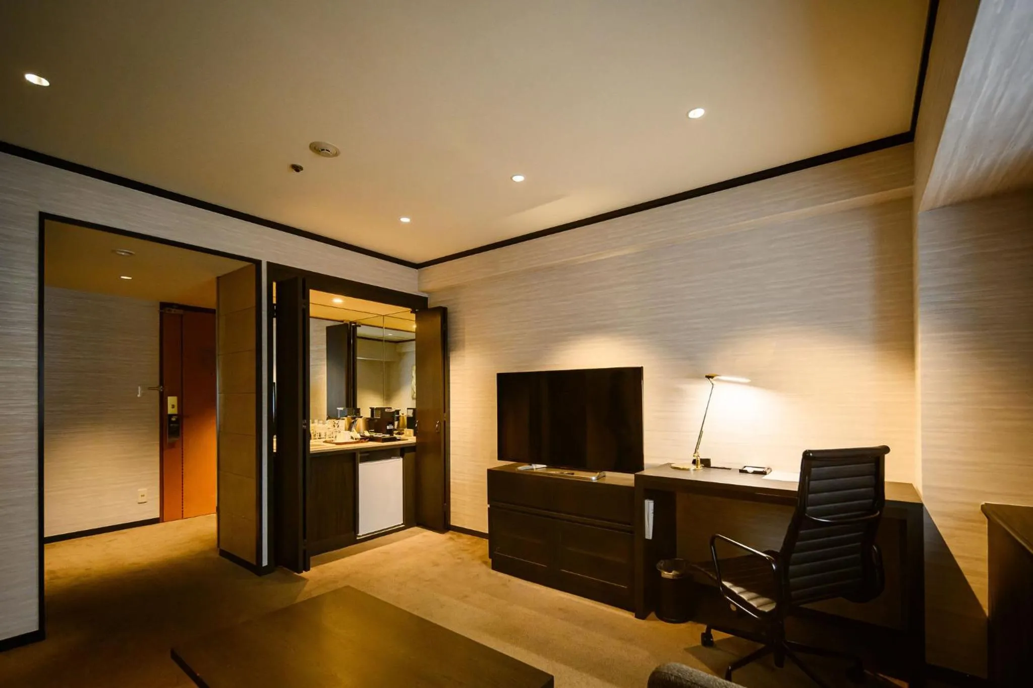 Photo of the whole room in ANA Crowne Plaza Matsuyama by IHG