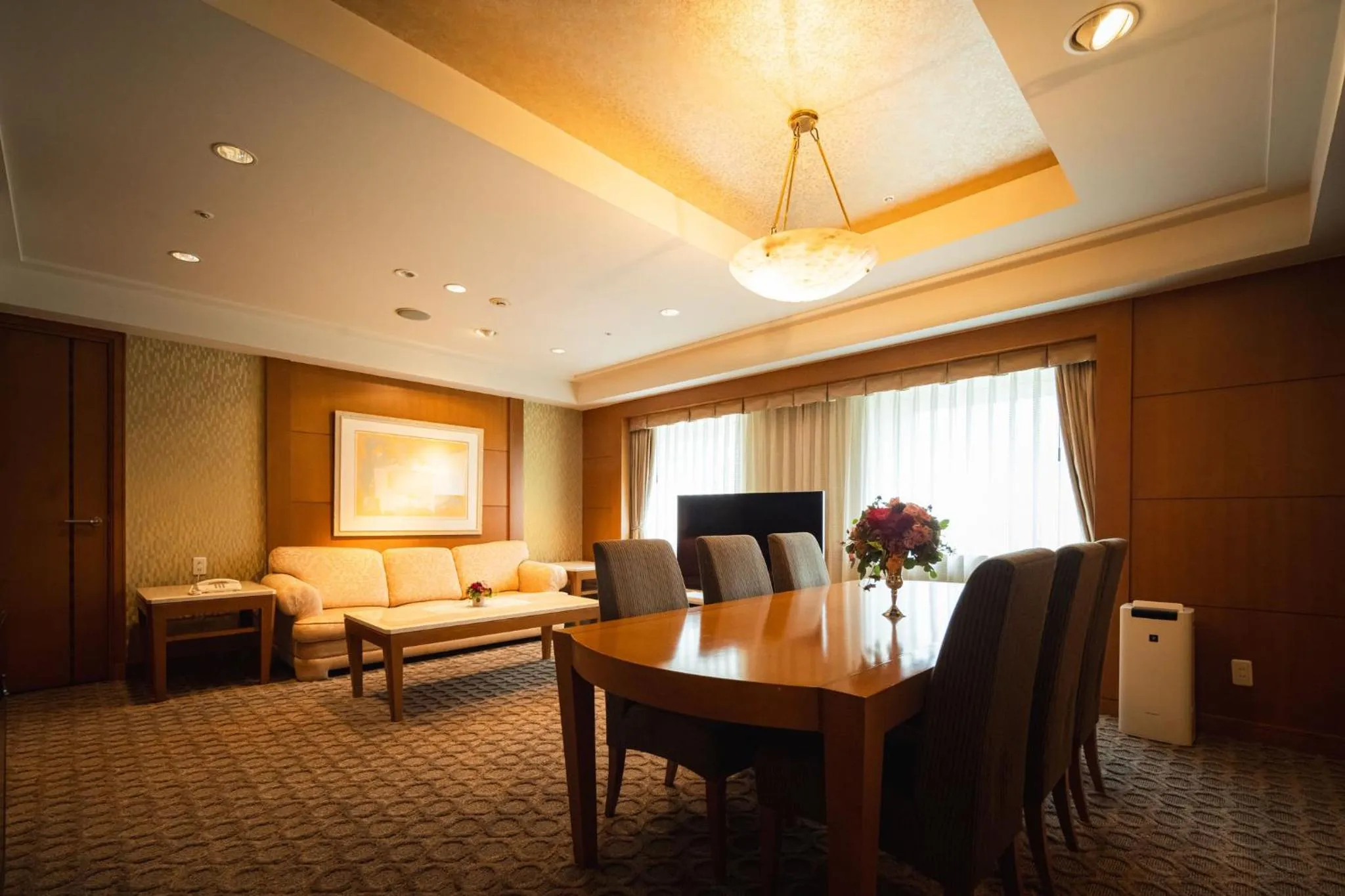 Photo of the whole room in ANA Crowne Plaza Matsuyama by IHG