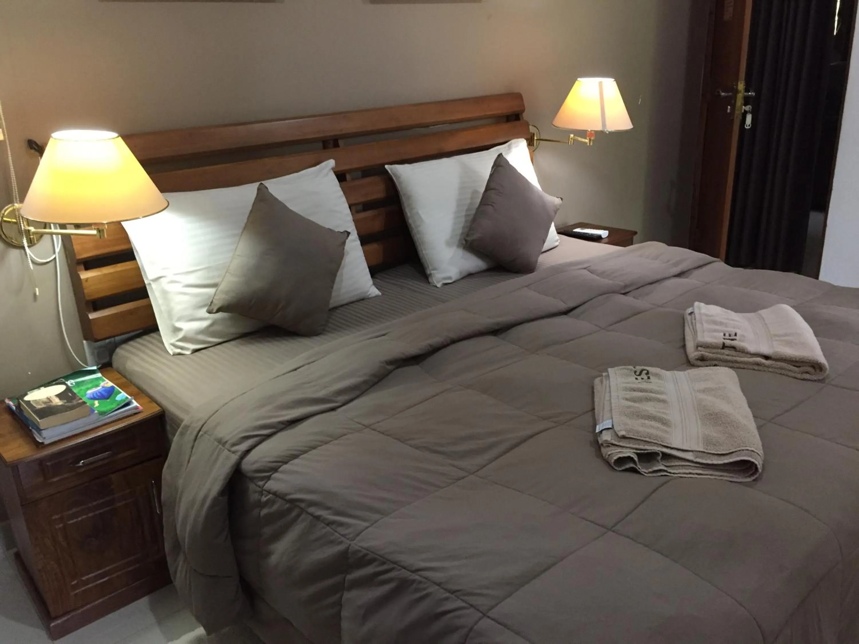 Bedroom in West Dene