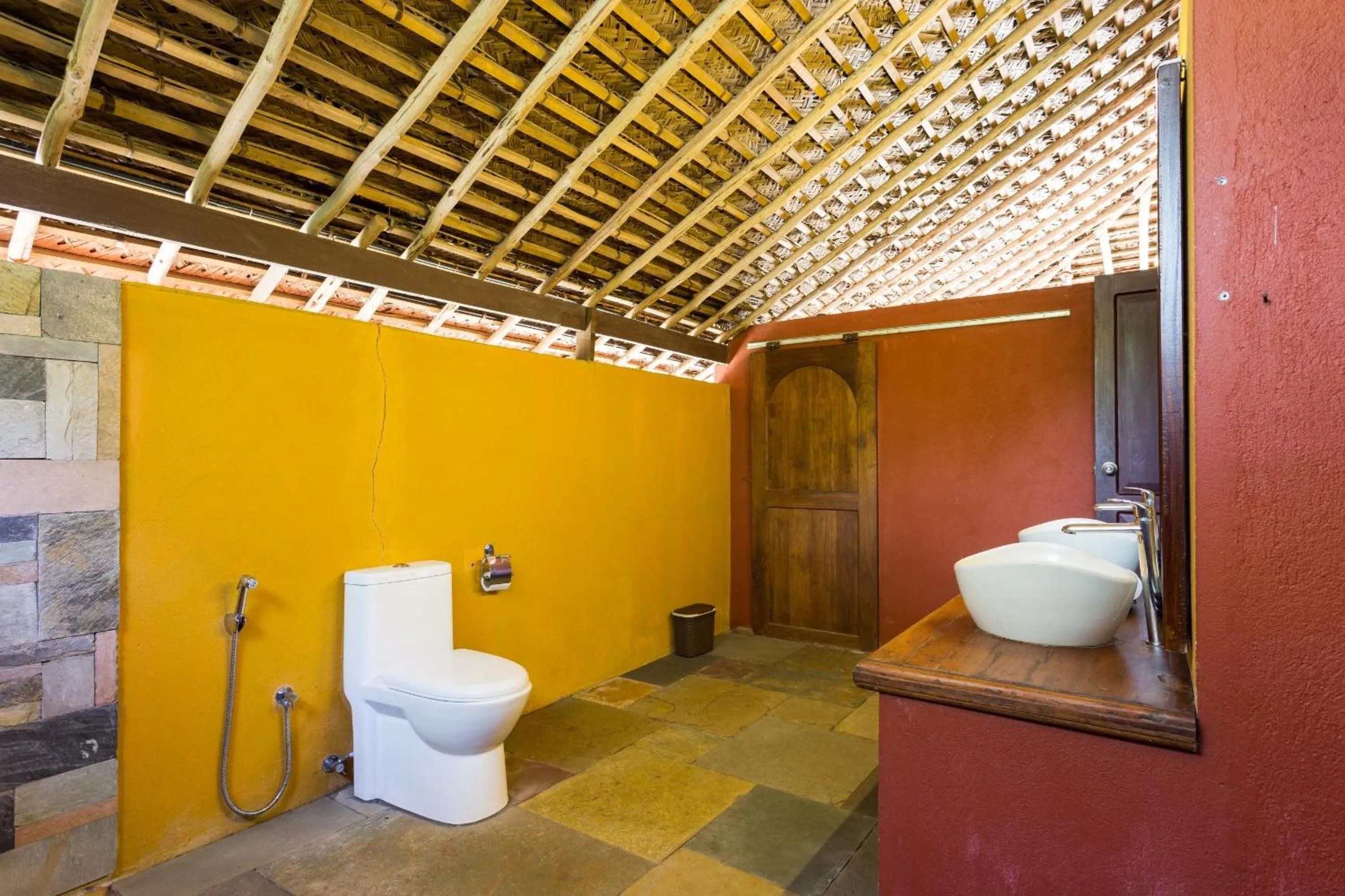 Day in Azure Tides Marari