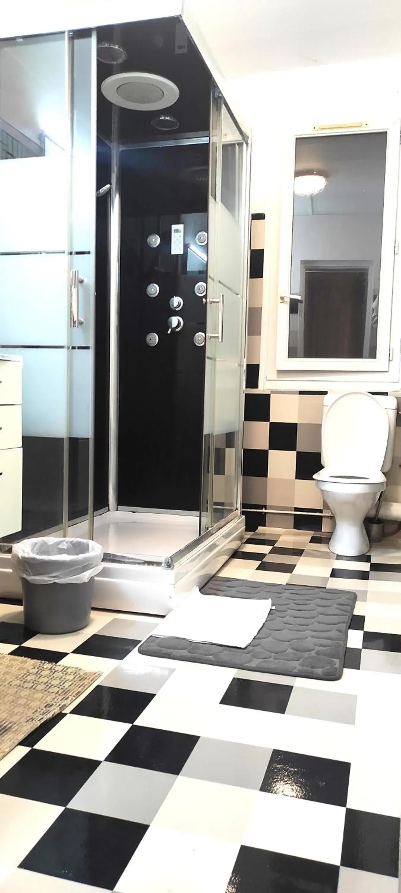 Double Room with Private Bathroom in Hôtel Résidence Saint Ouen Double Room with Private Bathroom in Hôtel Résidence Saint Ouen