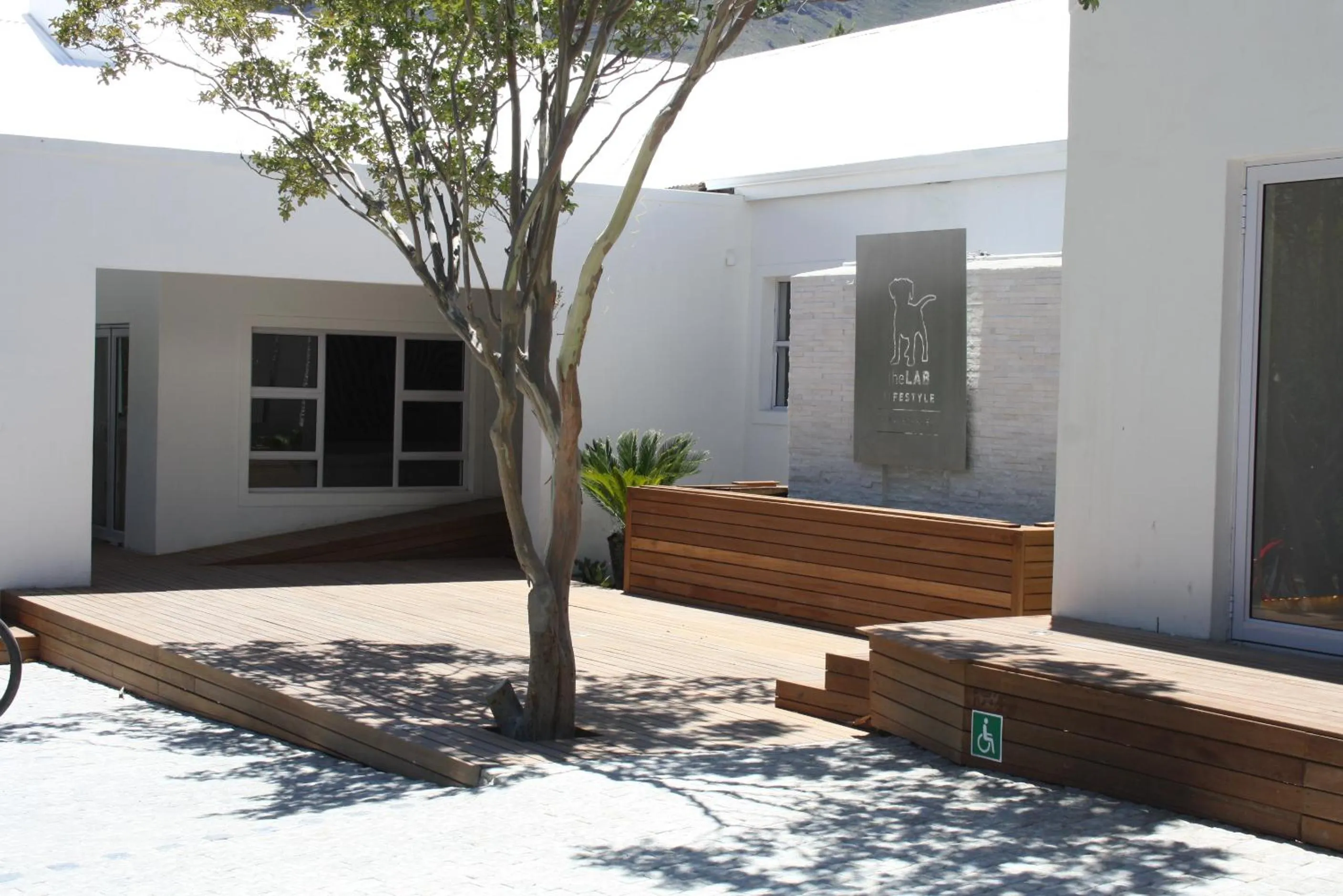 Facade/entrance in theLAB Franschhoek