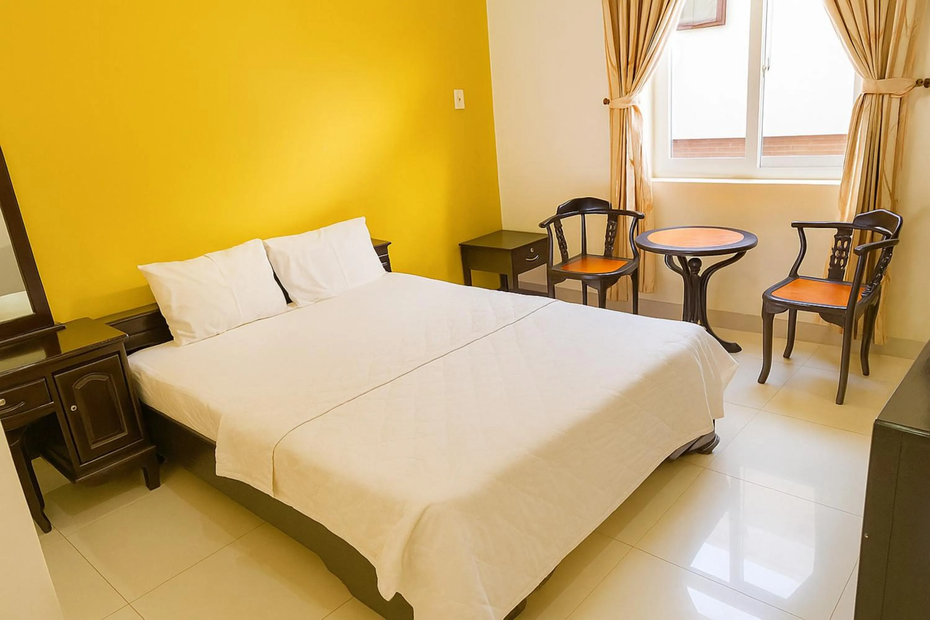 Photo of the whole room, Bed in Tan Duy Hotel