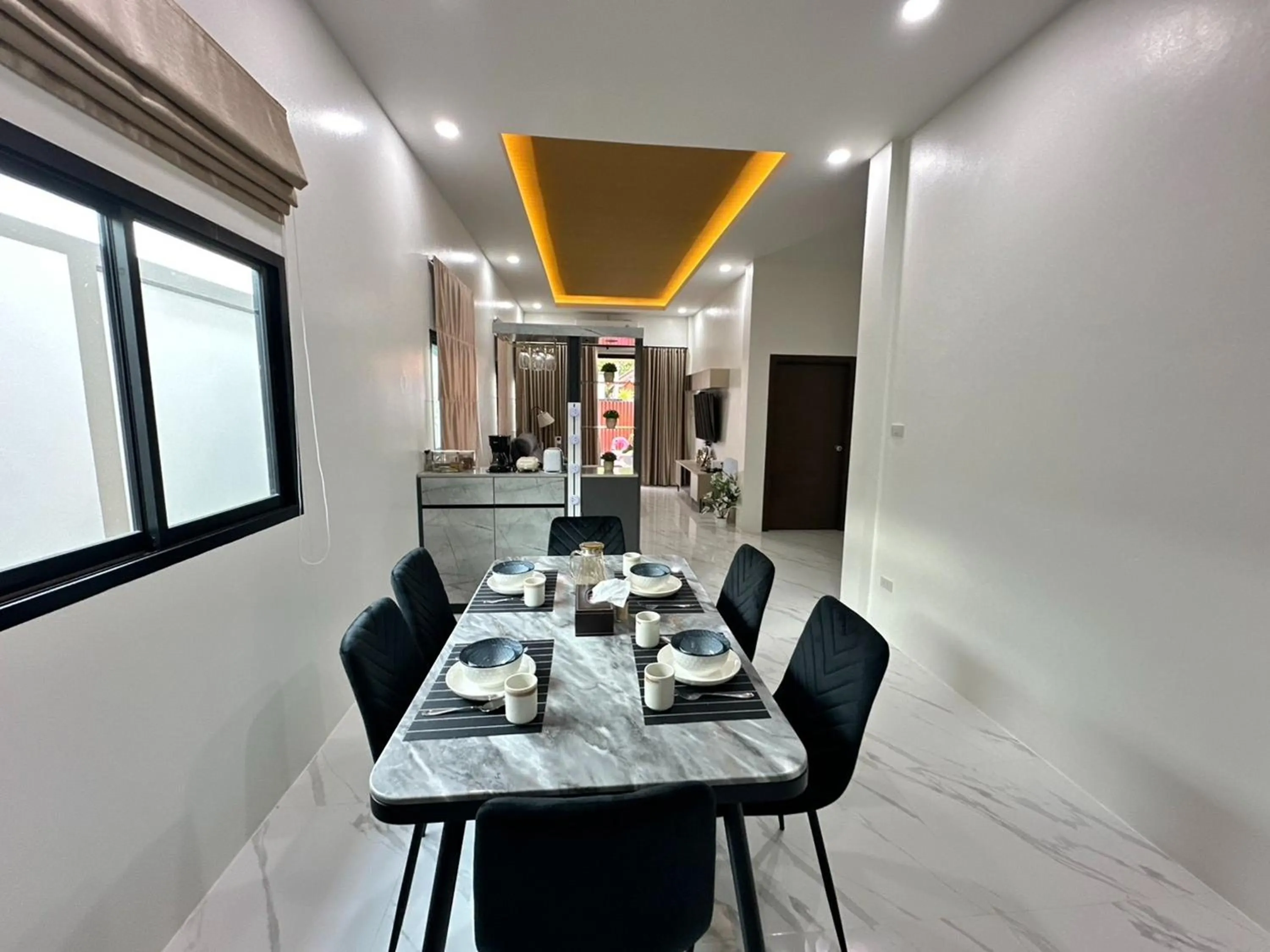 Area and facilities in Golden Palm Resort