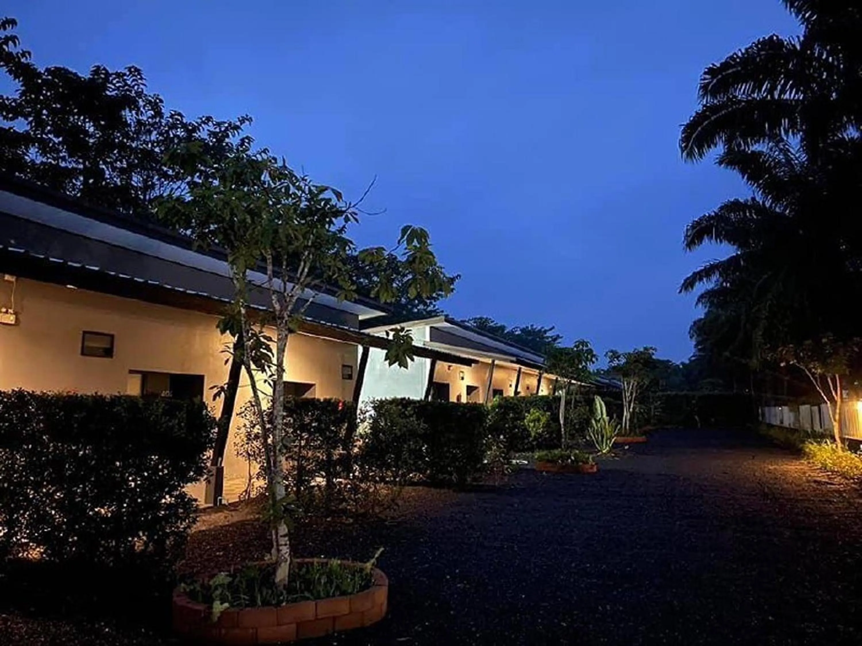 Property building in Golden Palm Resort