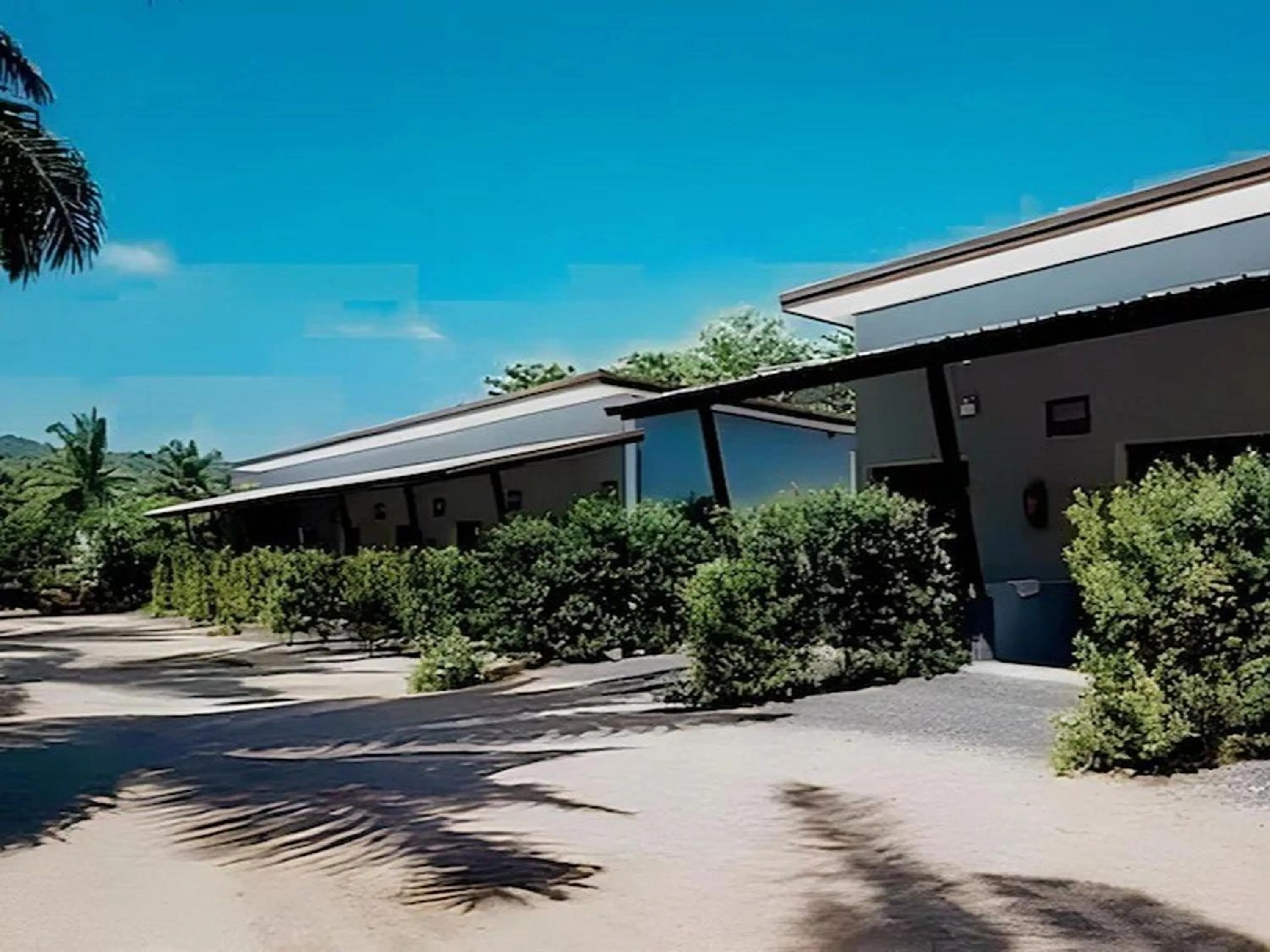 Property building in Golden Palm Resort