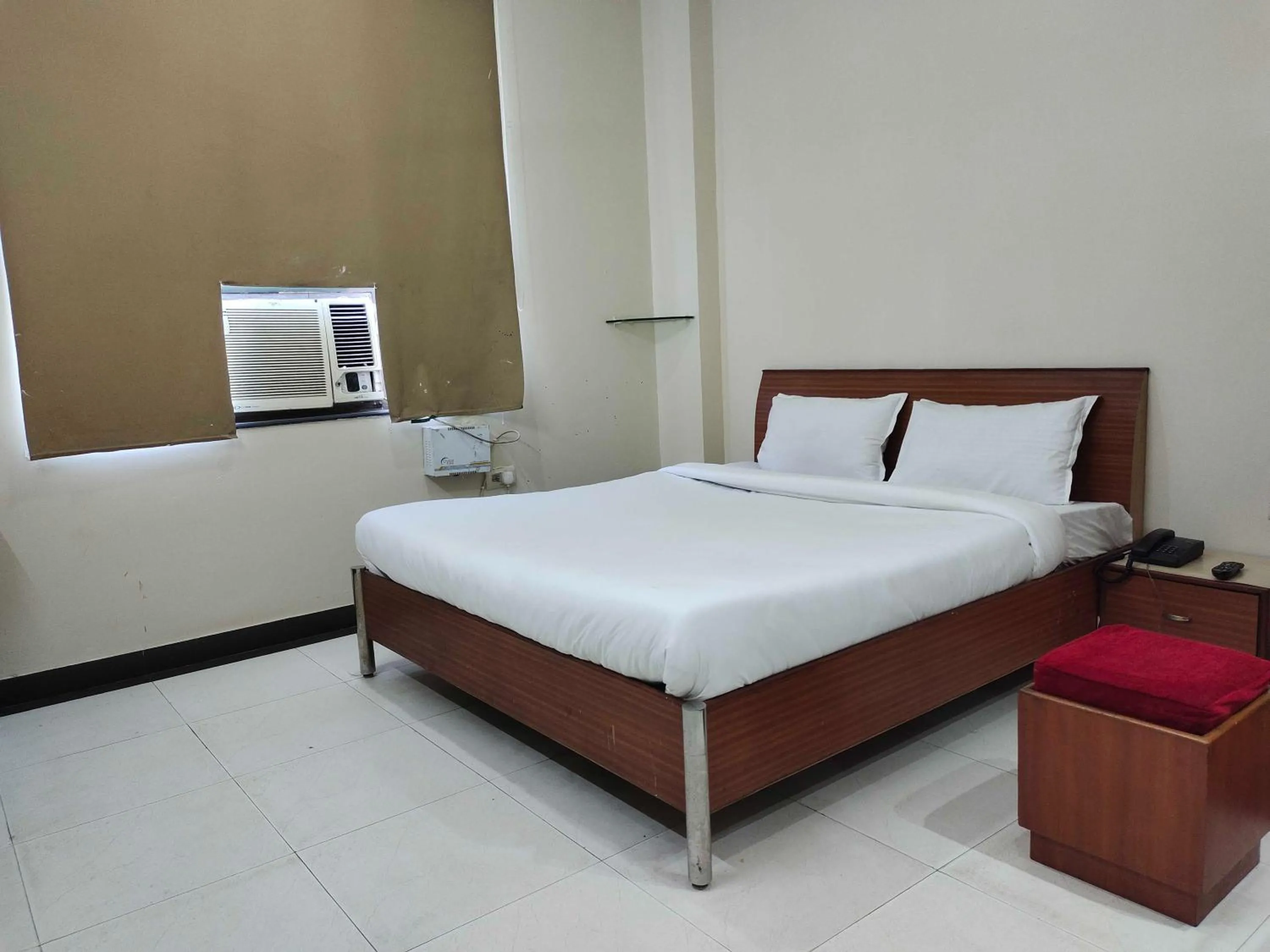 Hotel Maharani Resort & Bar near Jaipur Airport
