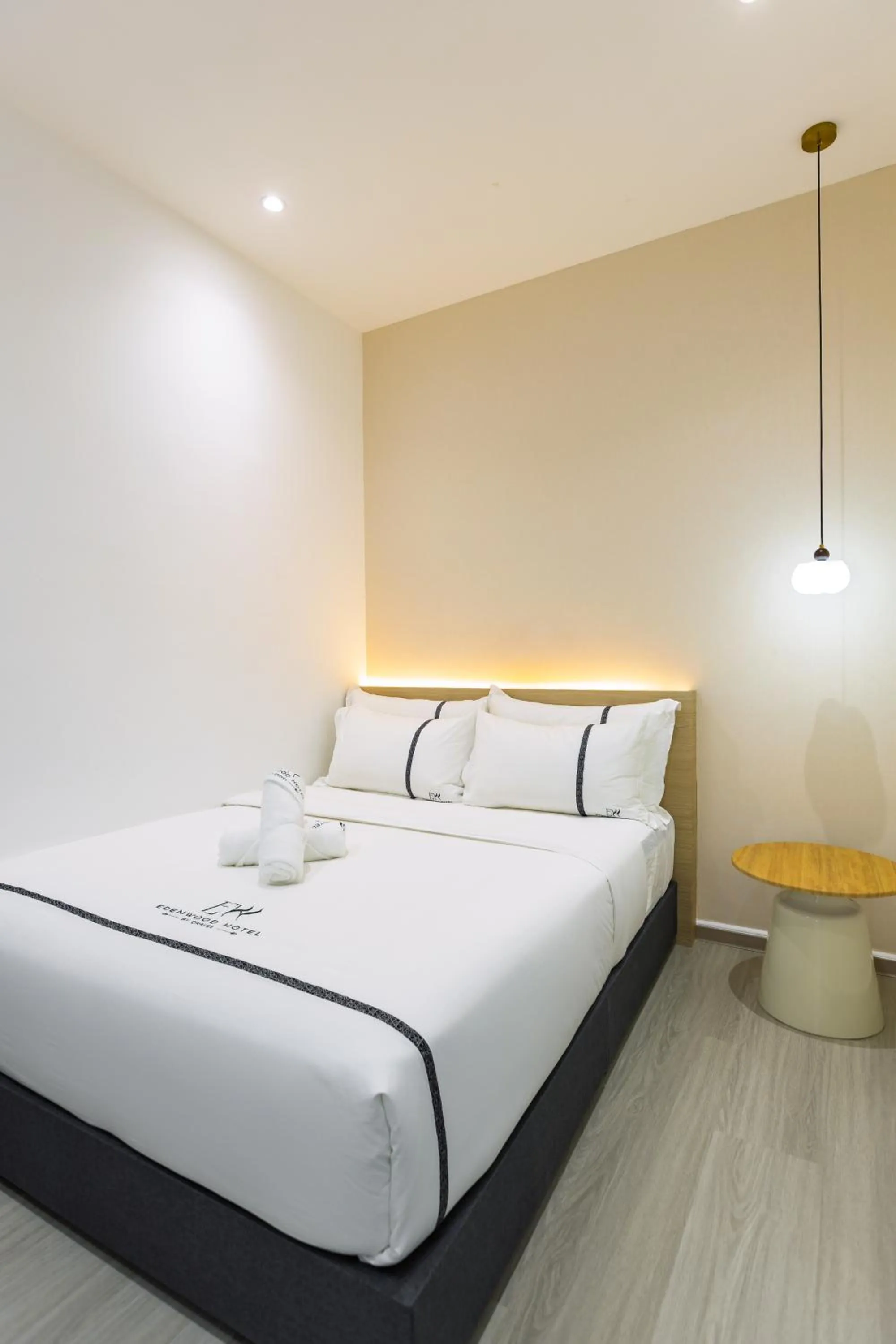 Bed in Edenwood Hotel