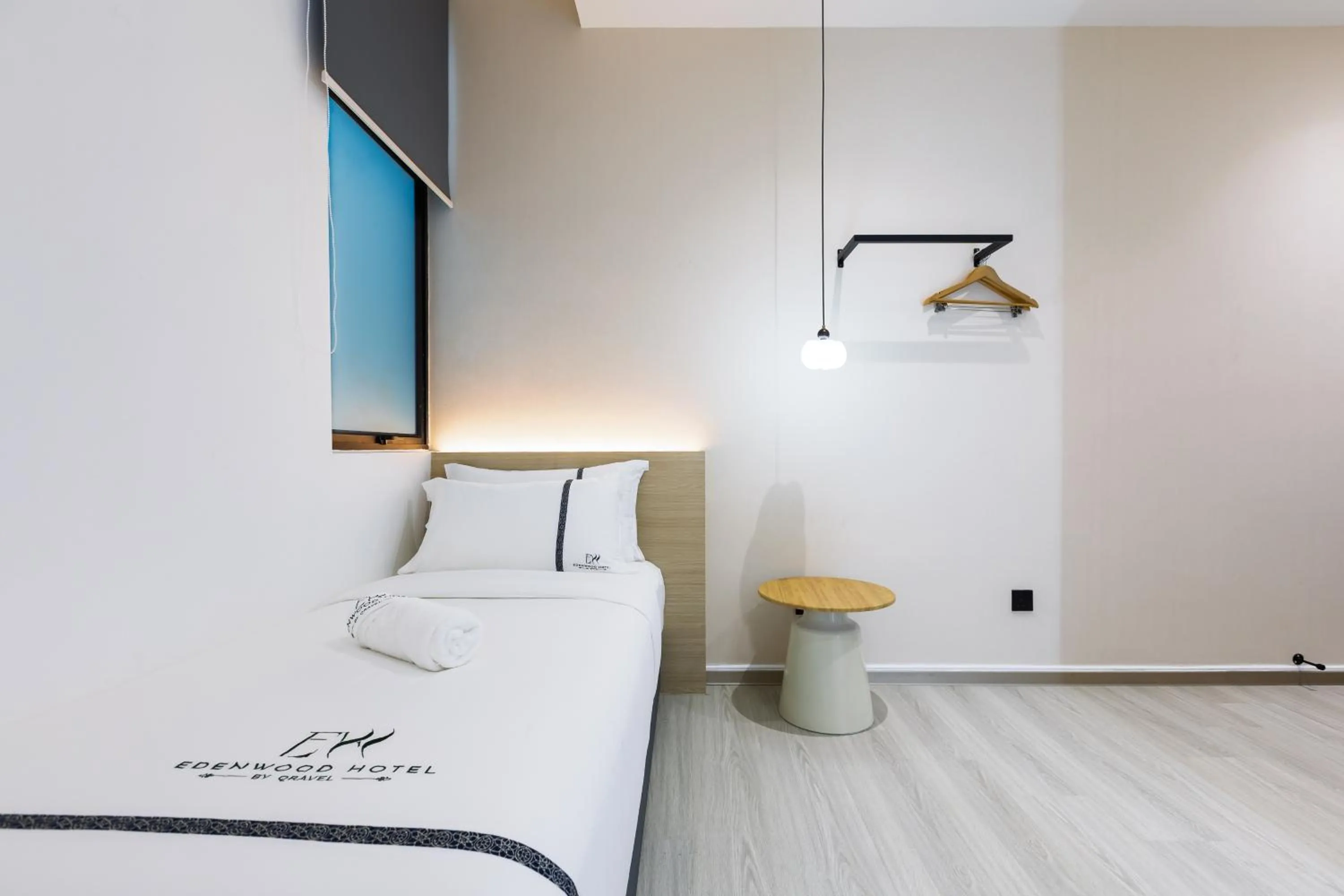 Bed in Edenwood Hotel