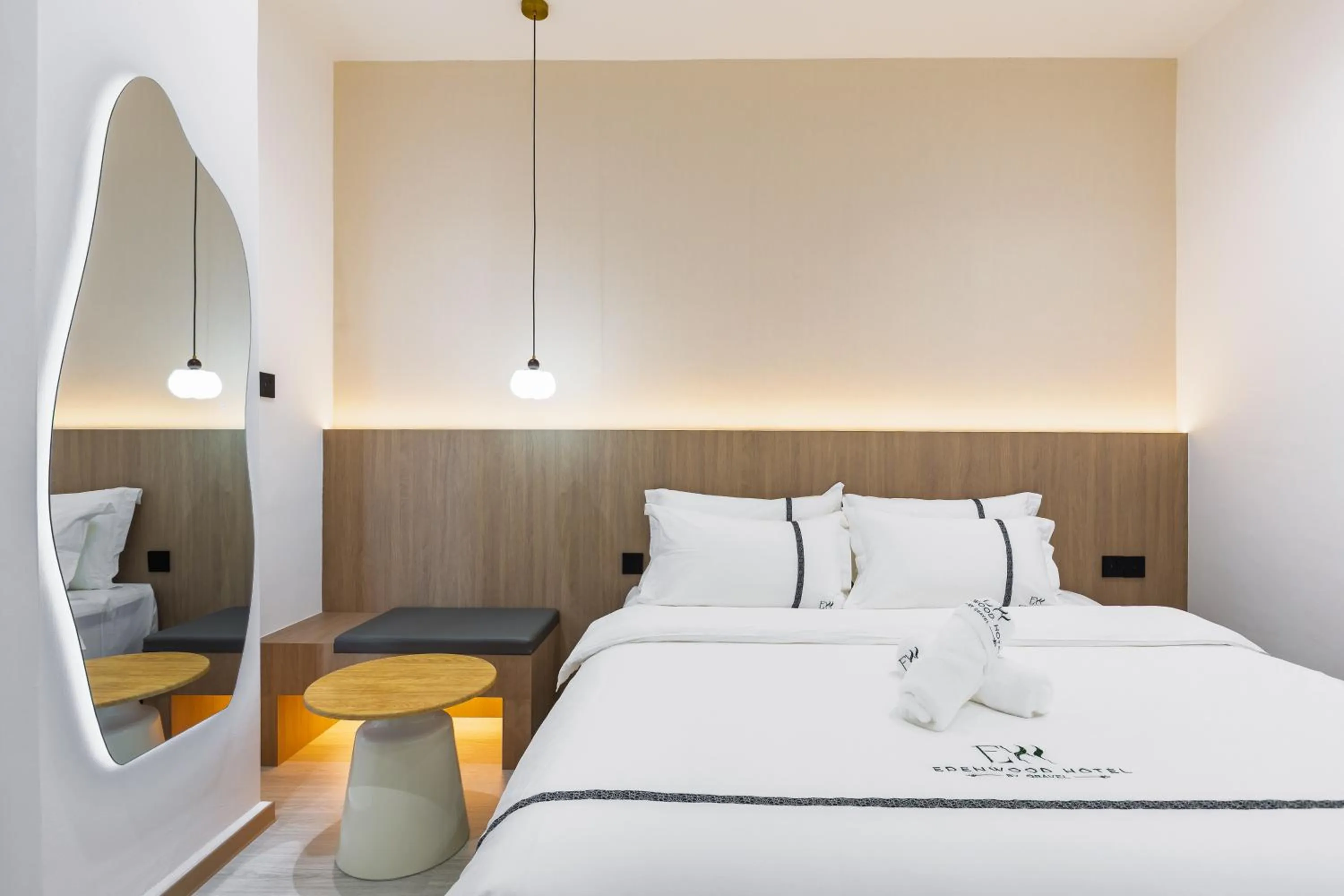 Bed in Edenwood Hotel