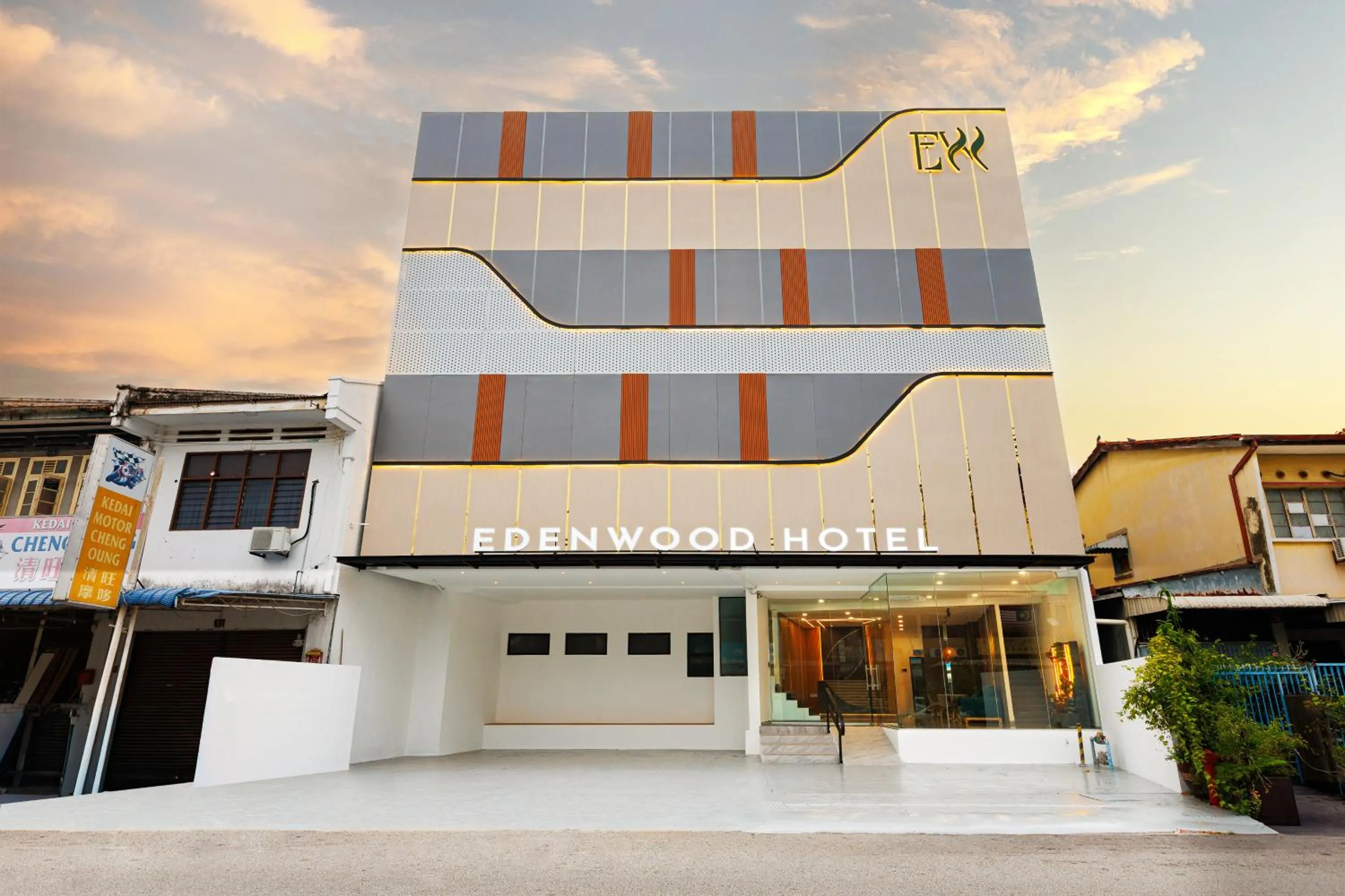 Edenwood Hotel