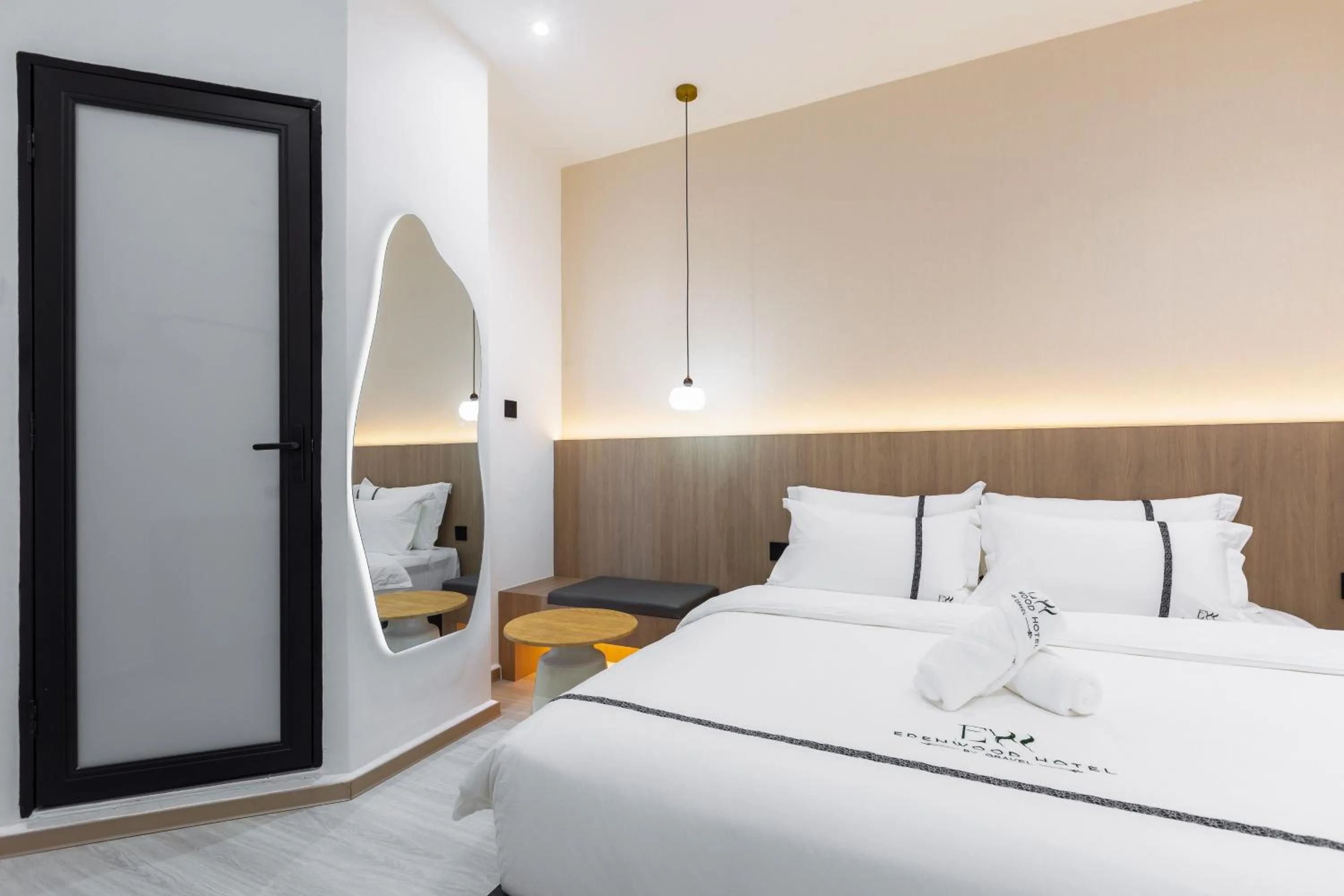 Bed in Edenwood Hotel