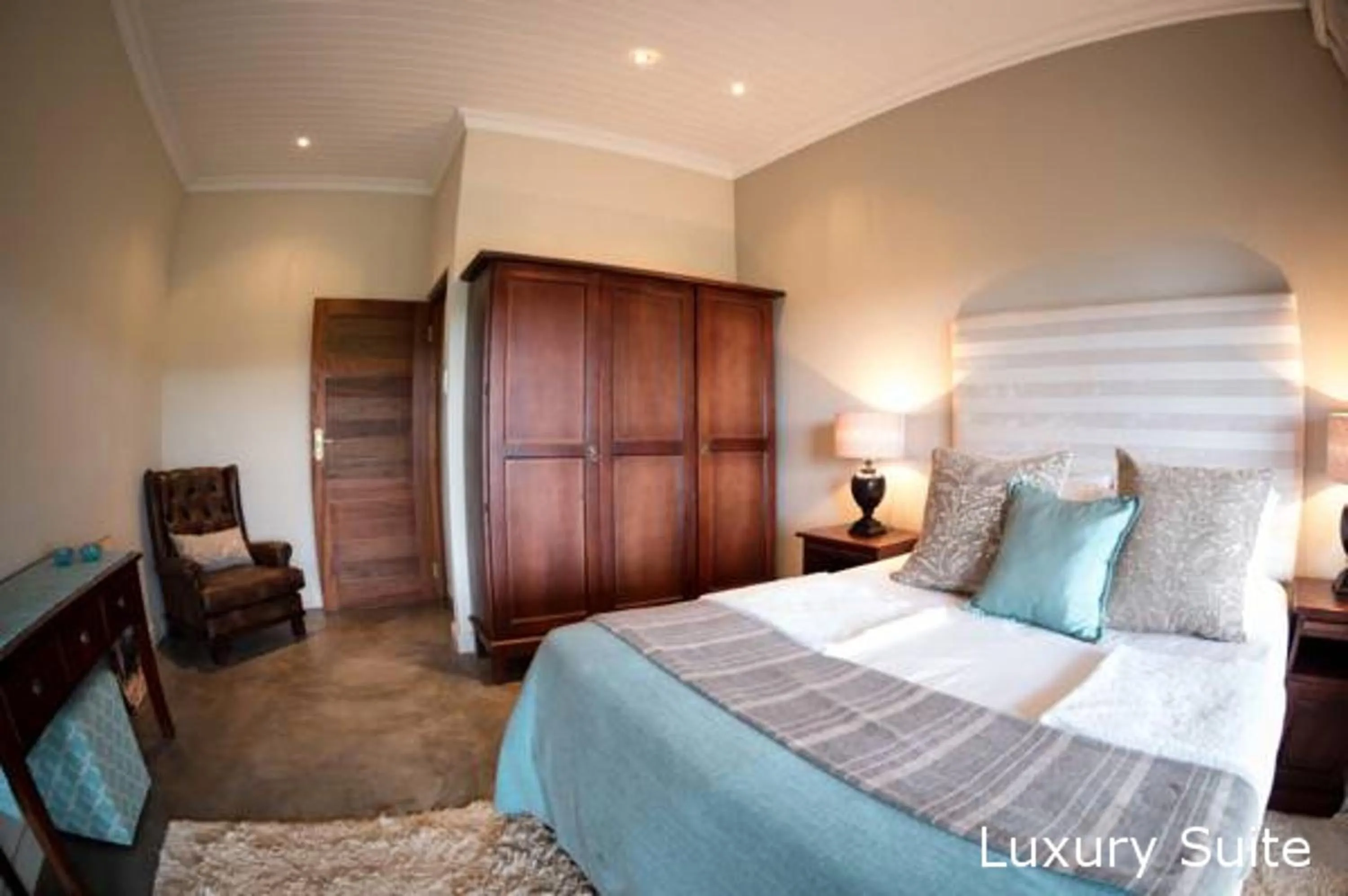Bed in Hilton Bush Lodge & Function Venue