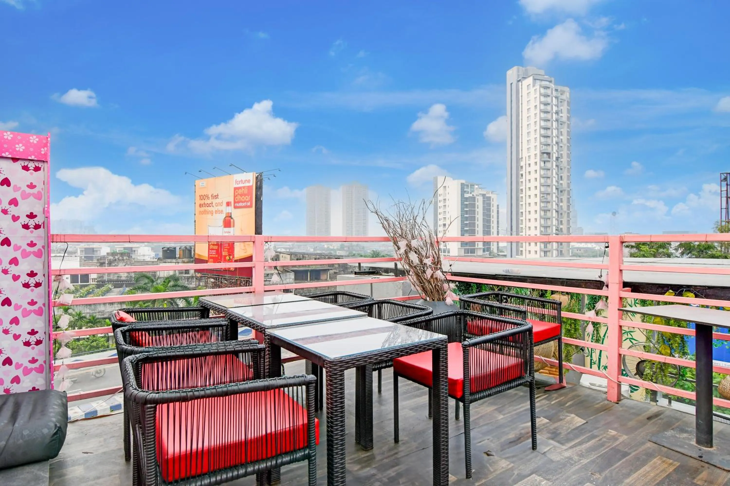 Restaurant/places to eat in Hotel Brill View 500m From ITC Royal Kolkata