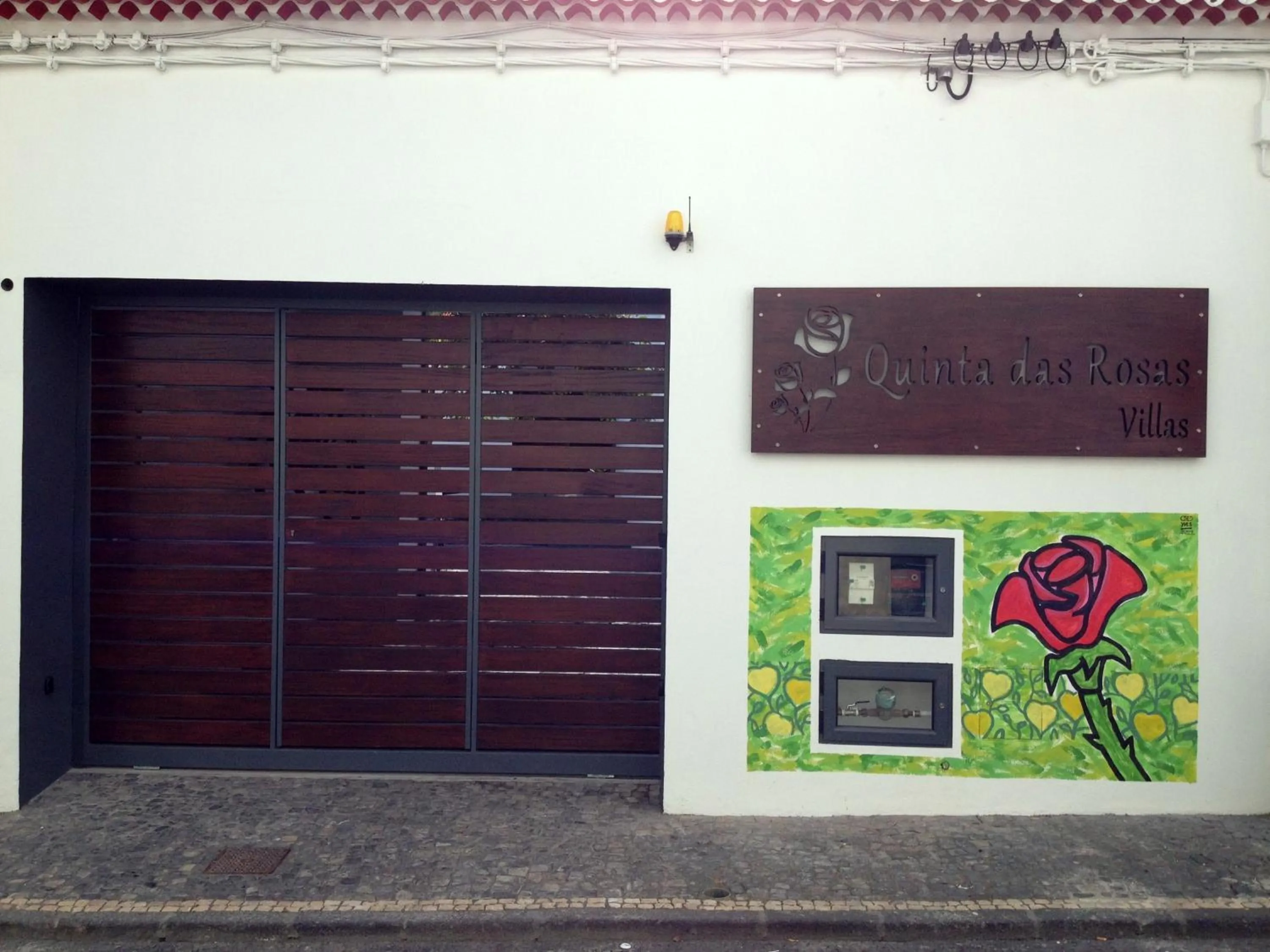 Facade/entrance in Quinta das Rosas Villas