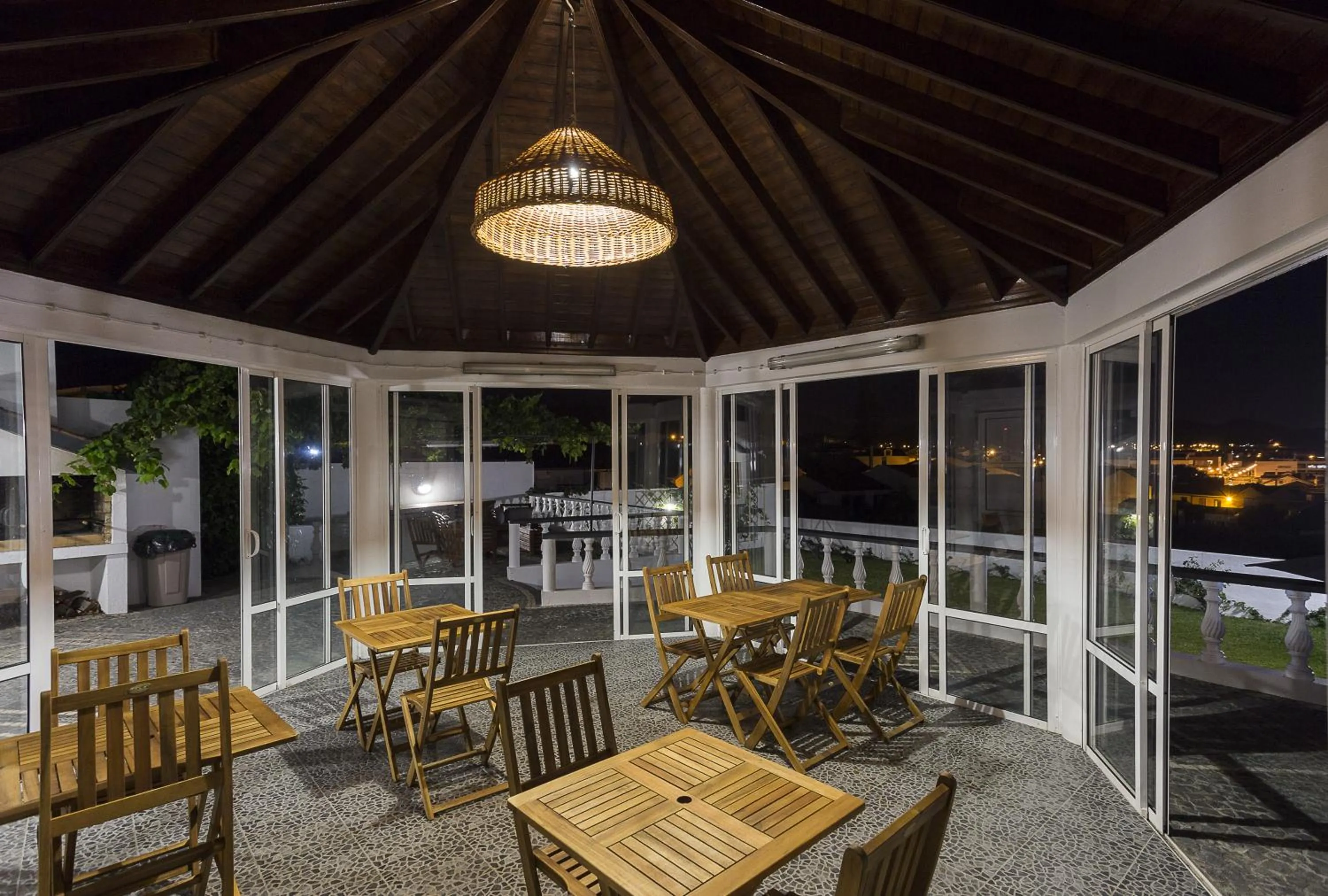 Night in Quinta das Rosas Villas