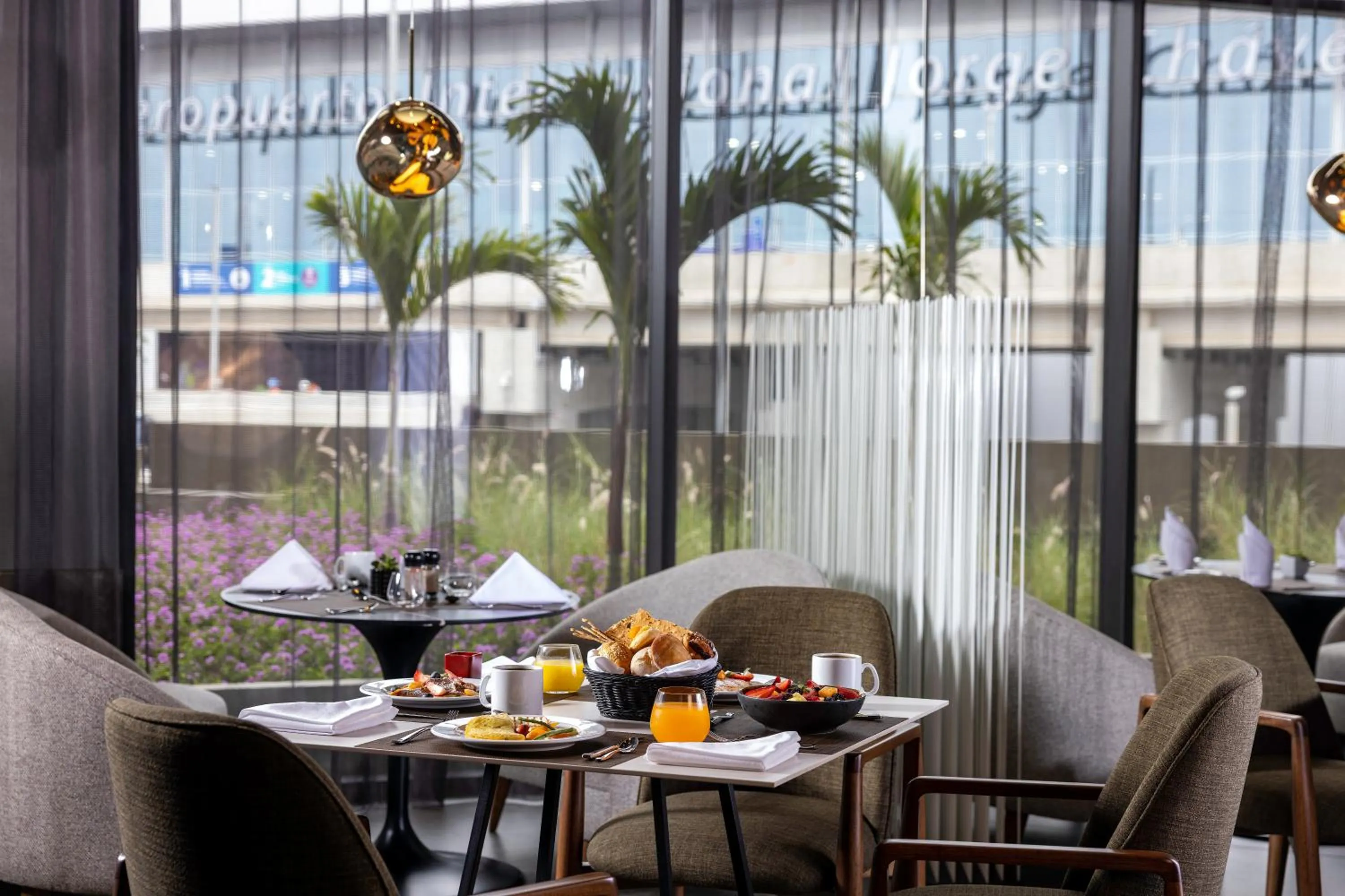 Restaurant/places to eat in Wyndham Grand Costa Del Sol Lima Airport