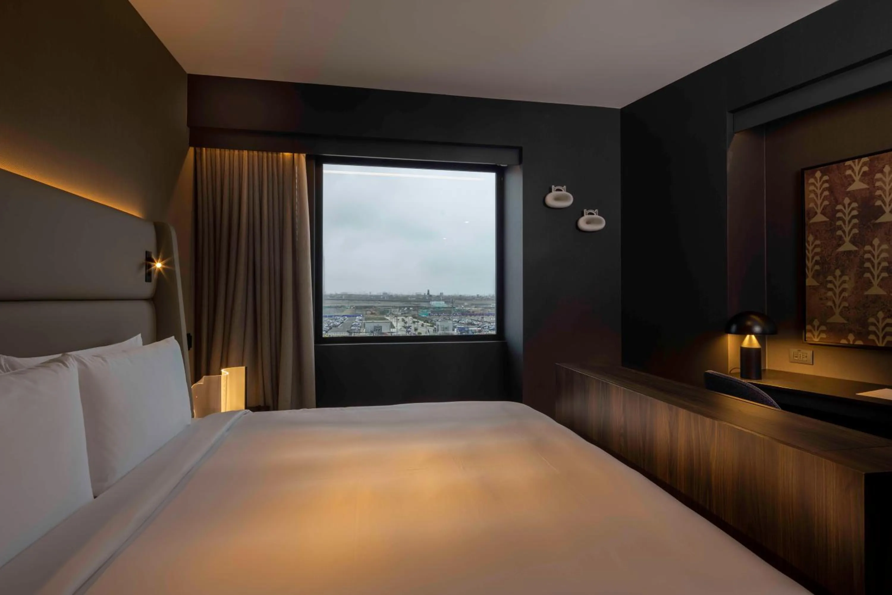 Photo of the whole room, Bed in Wyndham Grand Costa Del Sol Lima Airport