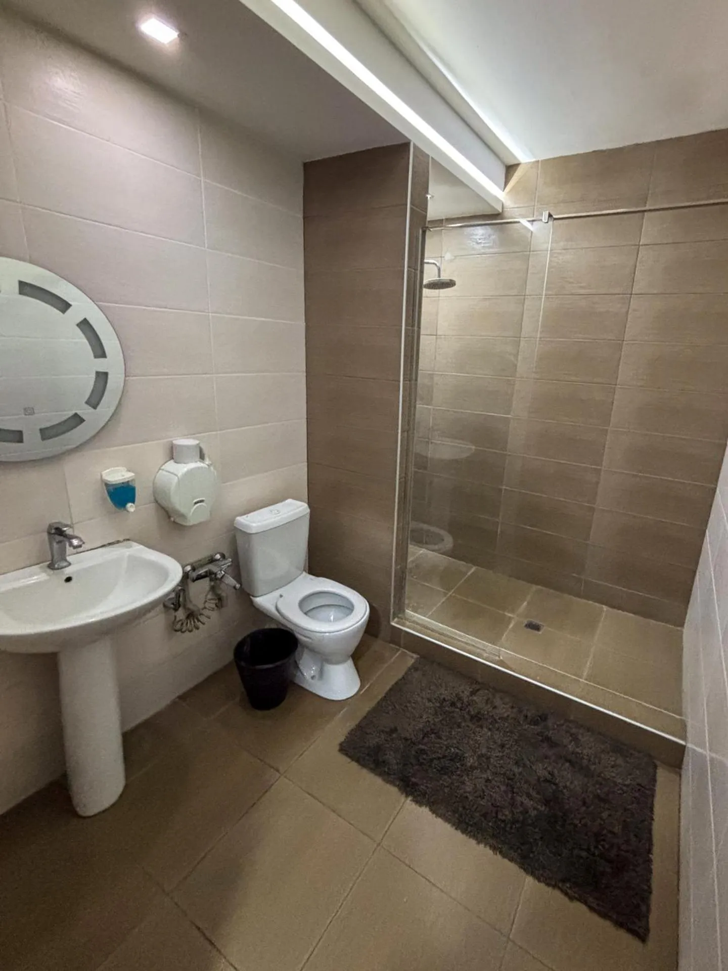 Shower in Apple Hostel Bishkek