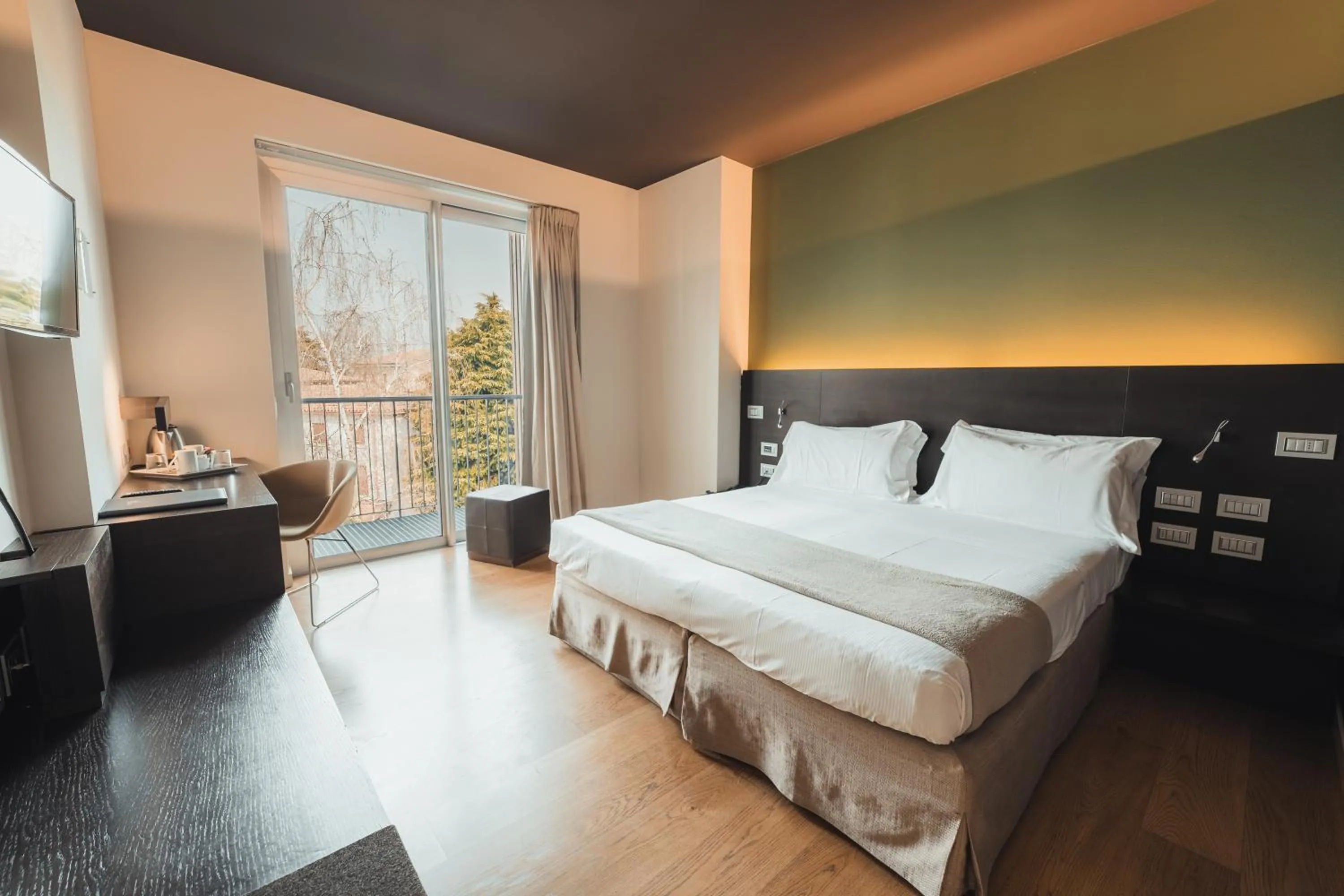 Bedroom, Bed in Mod 05 Bike Hotel