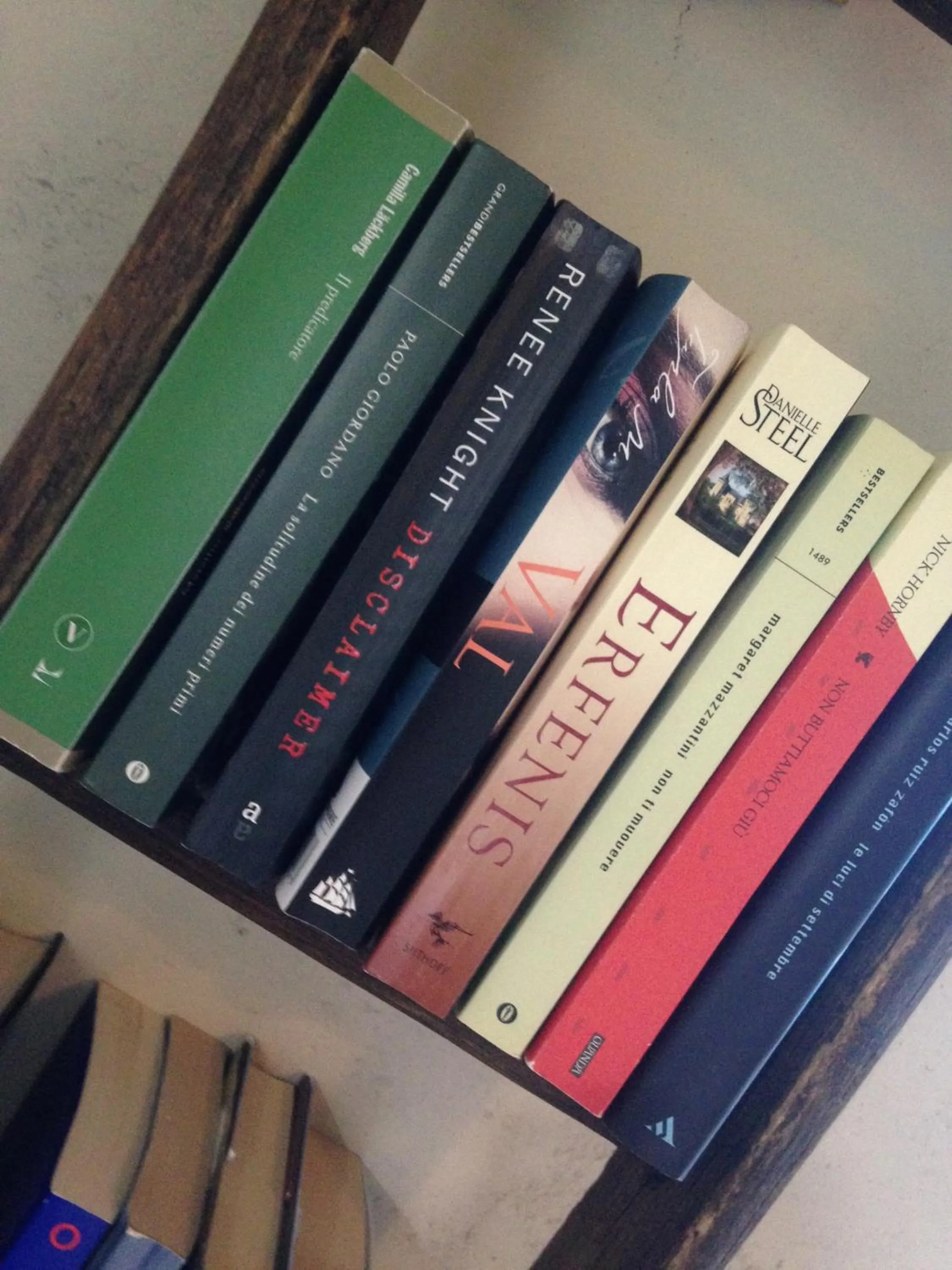 Library in Le Palazze B&b