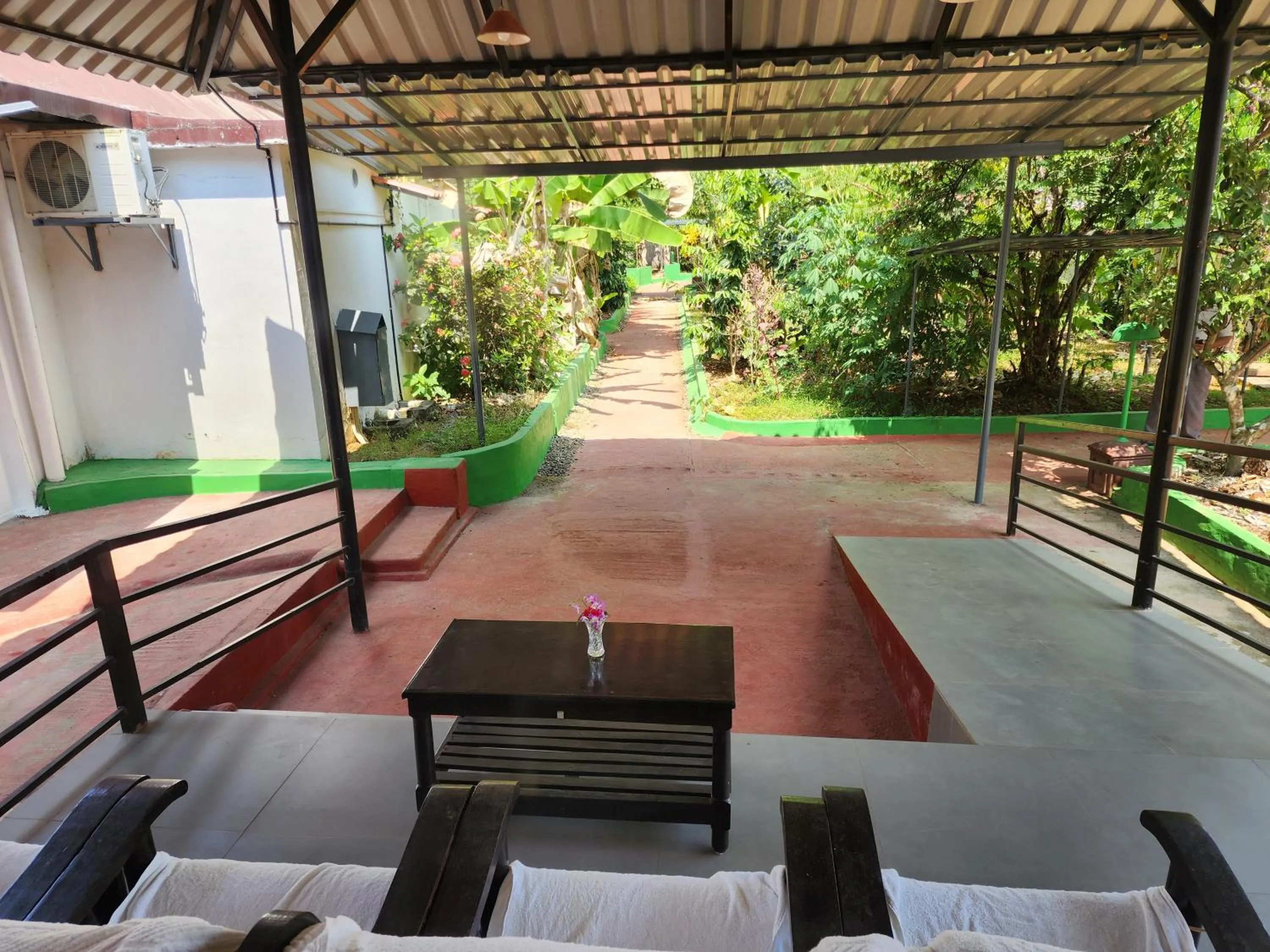 Patio in ILLIKKALAM Lakeside Cottages Kumarakom Kerala