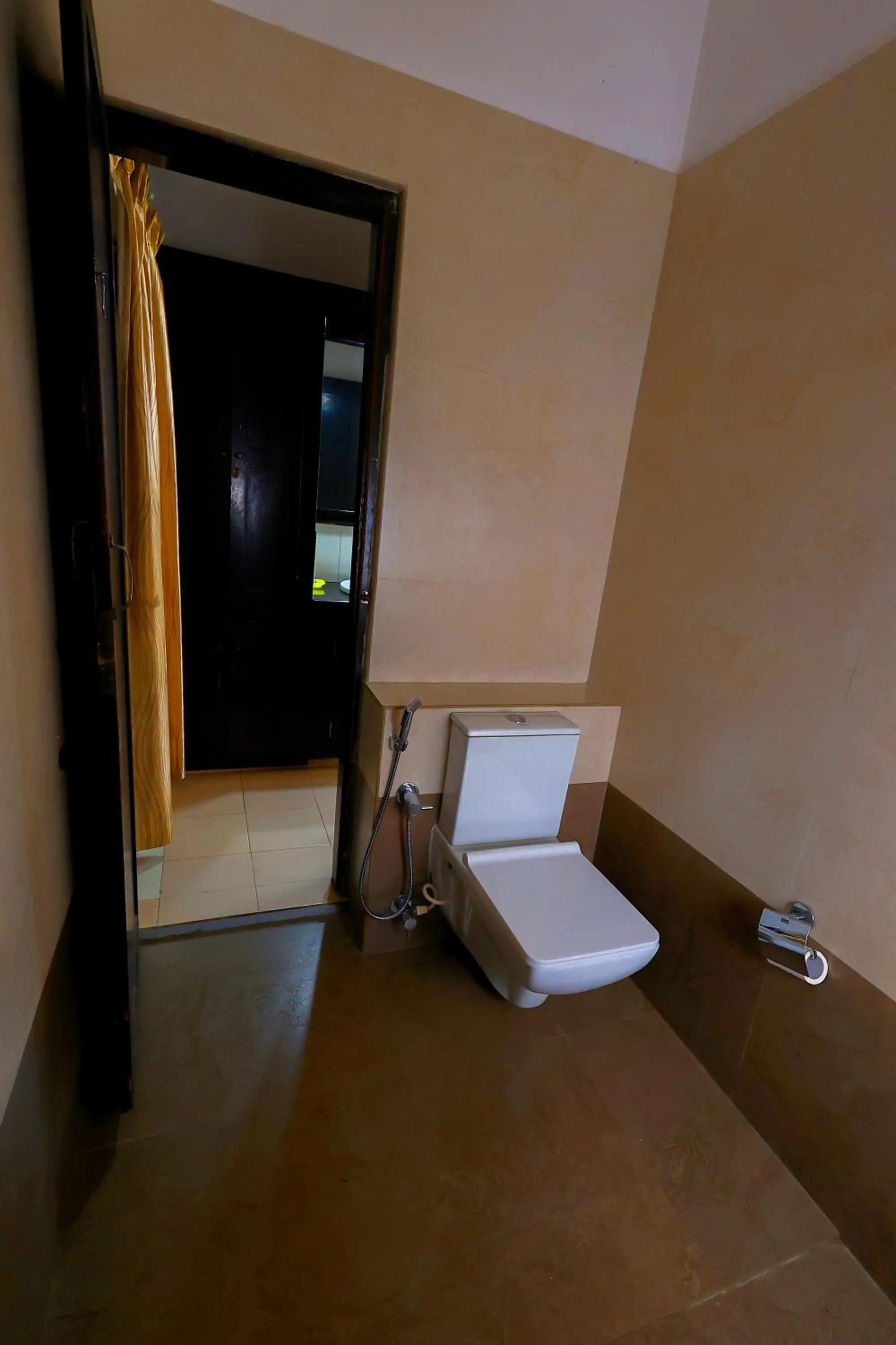 Bathroom, Bed in ILLIKKALAM Lakeside Cottages Kumarakom Kerala