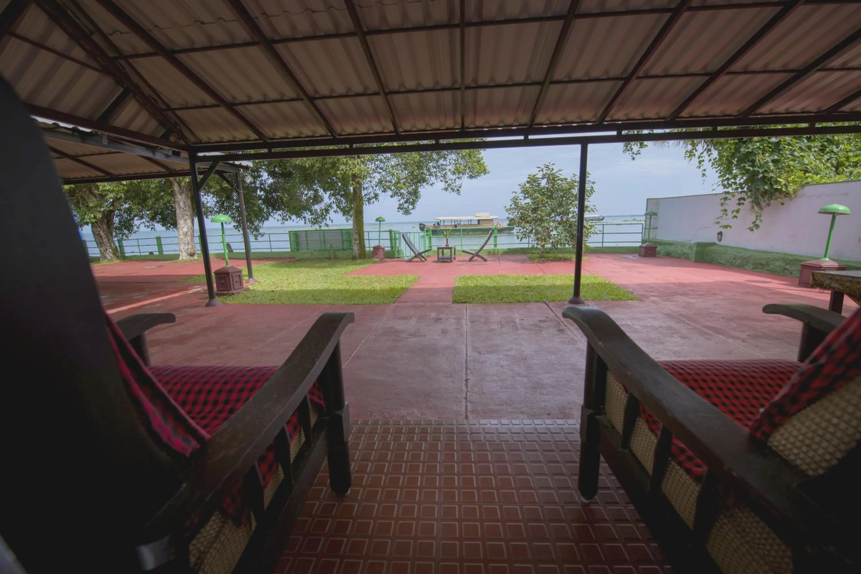 Patio in ILLIKKALAM Lakeside Cottages Kumarakom Kerala